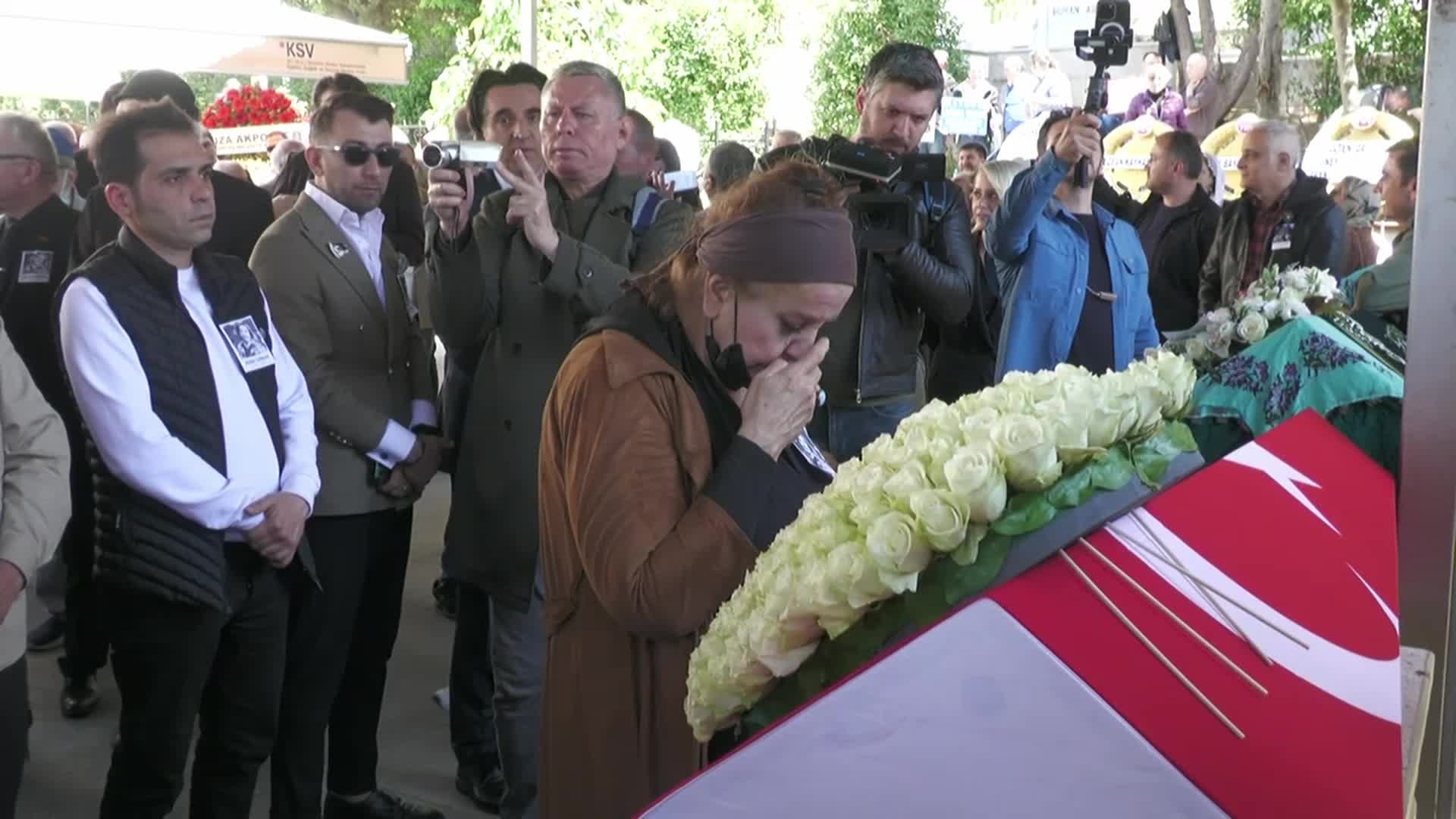AYTEN GÖKÇER, SON YOLCULUĞUNA UĞURLANDI