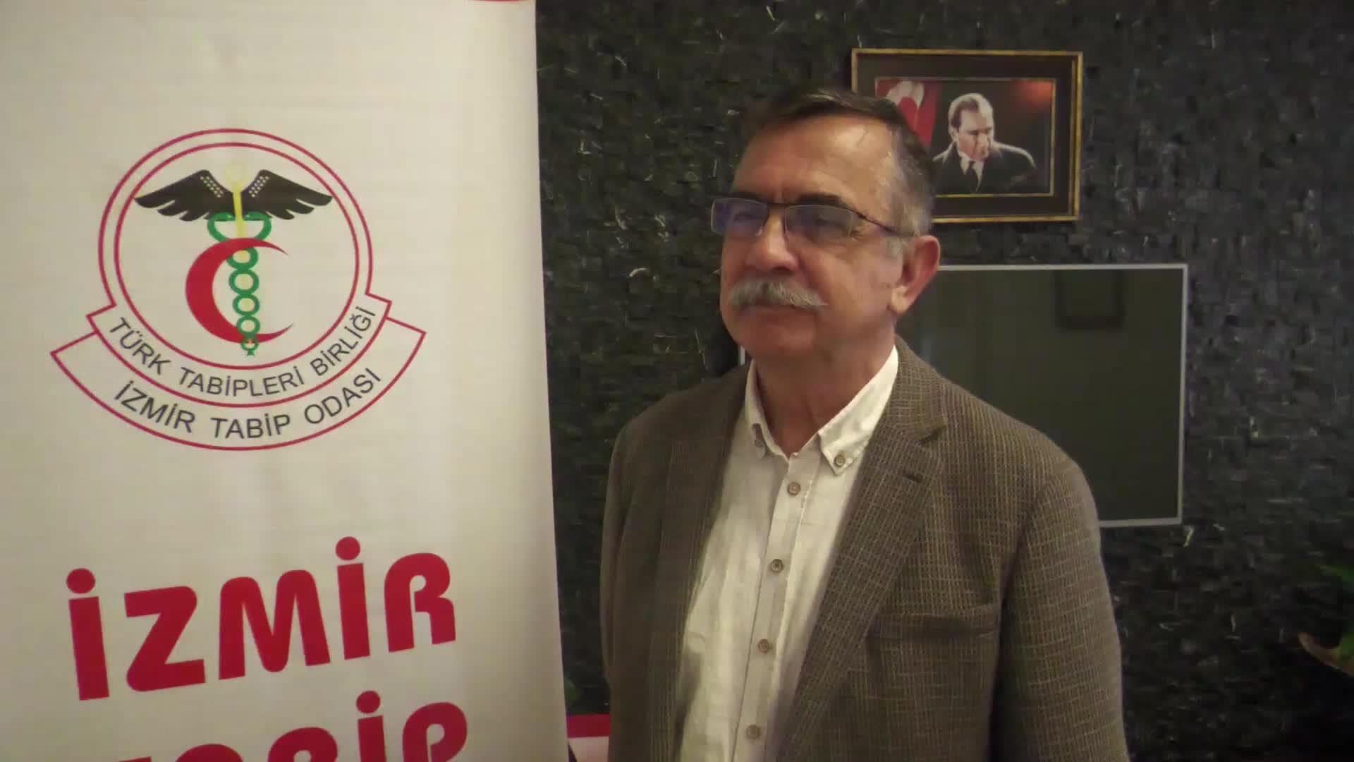 İZMİR TABİP ODASI BAŞKANI ÖZYURT'TAN 'ONAYLI RANDEVU' UYARISI: "HEKİMLERE ŞİDDETİ ARTIRABİLİR"