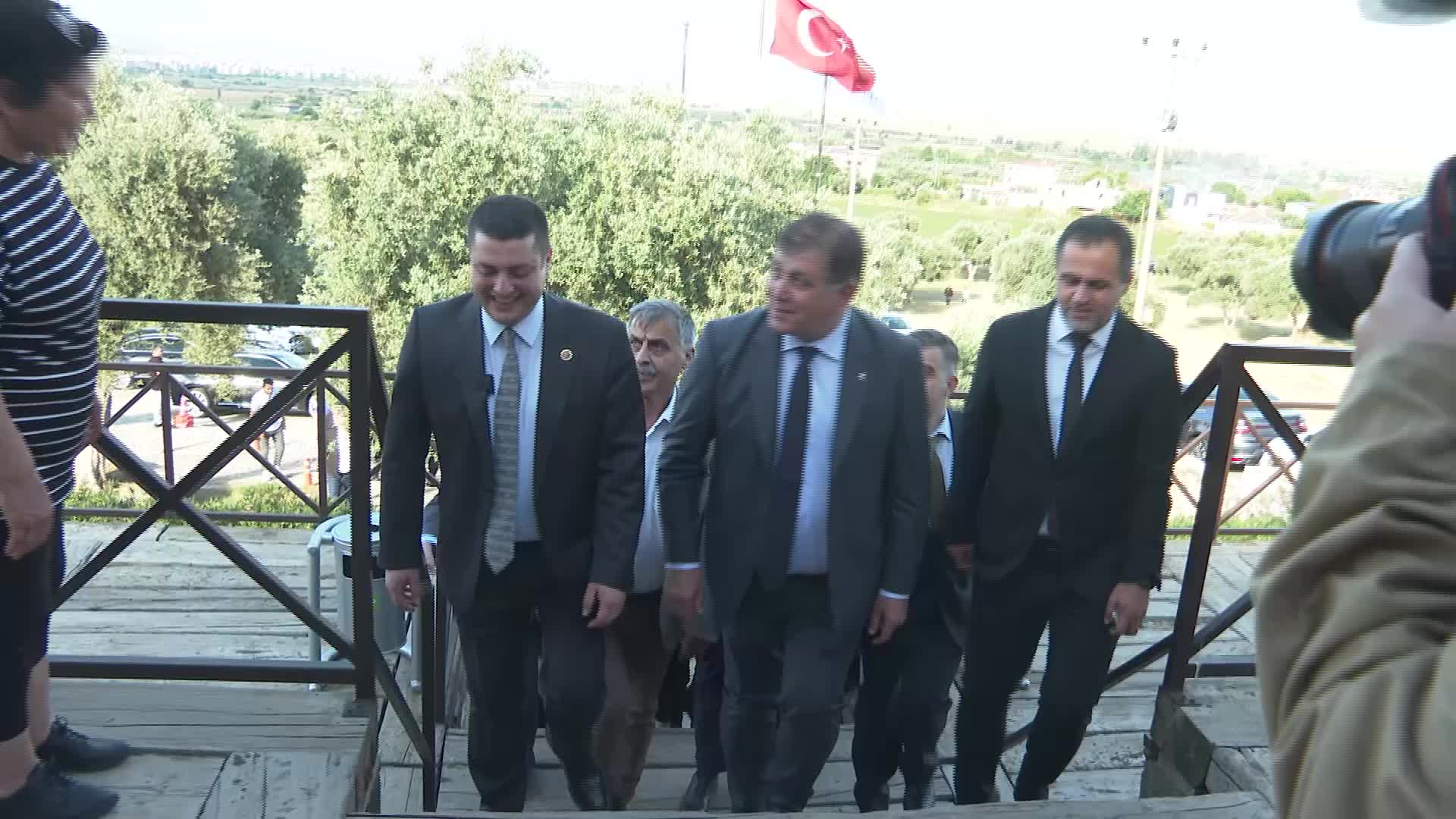 BAŞKAN TUGAY’DAN UKOME KARARINA TEPKİ:  “DAHA NE KADAR ENGEL OLACAKSINIZ?”