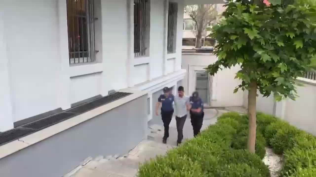 İETT'NİN KADIN SÜRÜCÜSÜNE SALDIRAN TAKSİCİ YAKALANDI