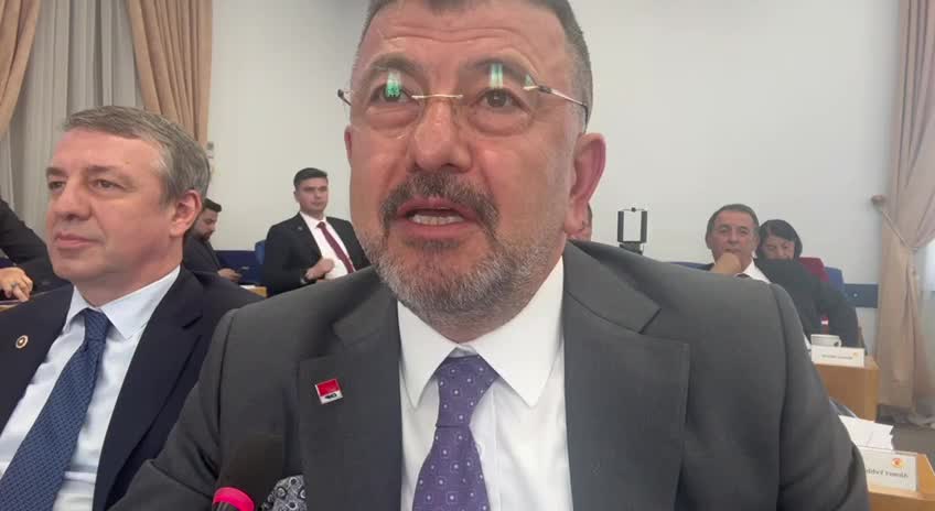 VELİ AĞBABA'DAN İKTİDARA DIŞİŞLERİ VAKFI TEPKİSİ: "KÖKLÜ BİR BAKANLIĞININ İTİBARI TAMAMEN BİTİRİLECEK. RESMEN BİR FETÖ TAKLİDİ"