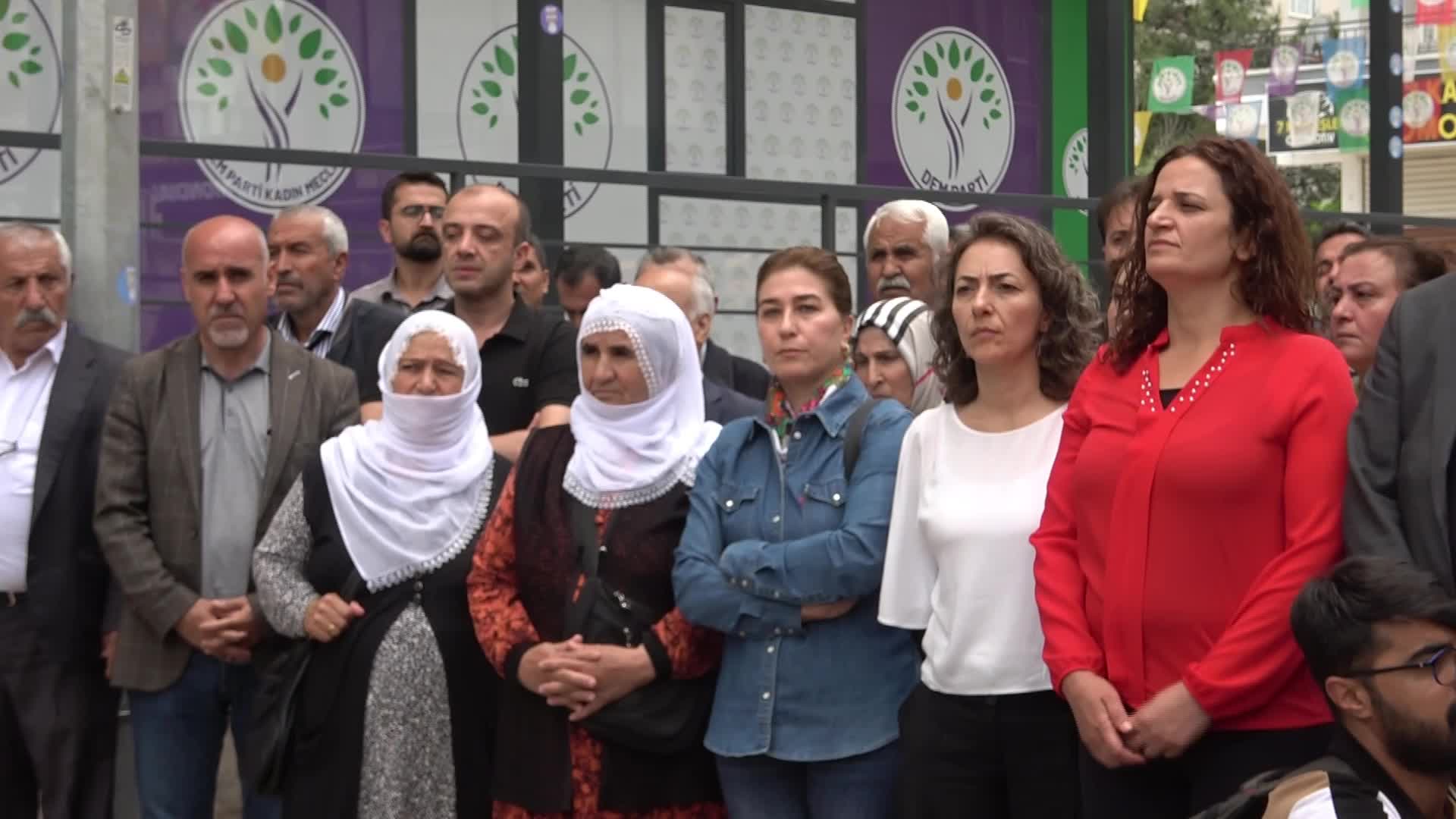 DİYARBAKIR’DA KOBANİ DAVASI PROTESTOSU
