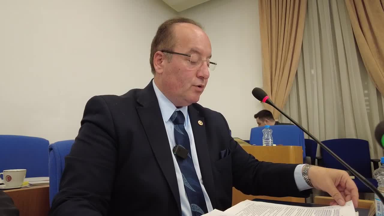 CEVDET AKAY: "DIŞİŞLERİ TEŞKİLATINI GÜÇLENDİRME VAKFI HOLDİNG GİBİ HAREKET EDECEK"