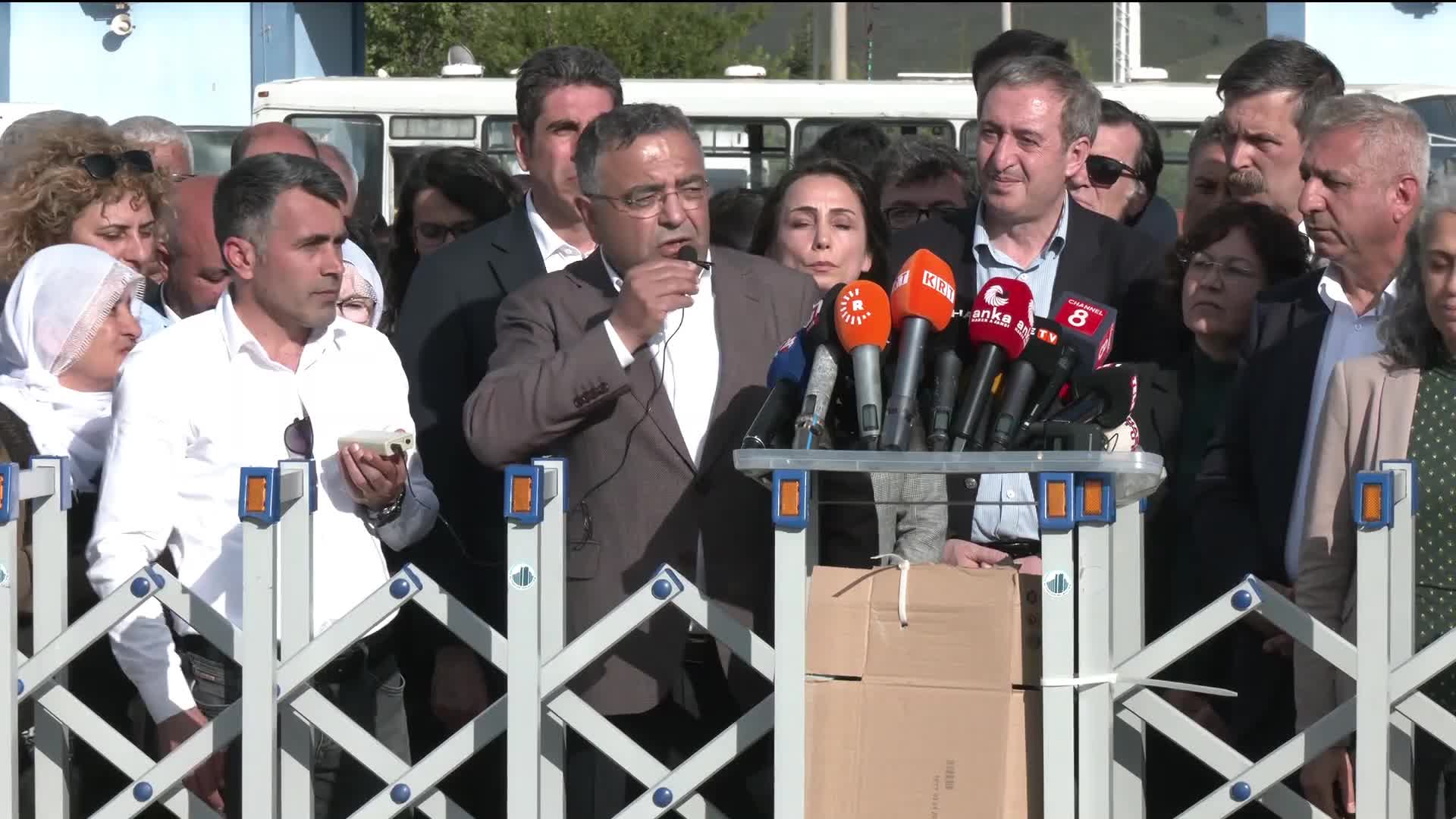 KOBANİ DAVASI'NDA VERİLEN KARARLAR... CHP’Lİ TANRIKULU: “KARARI KINIYORUZ, KABUL ETMİYORUZ”