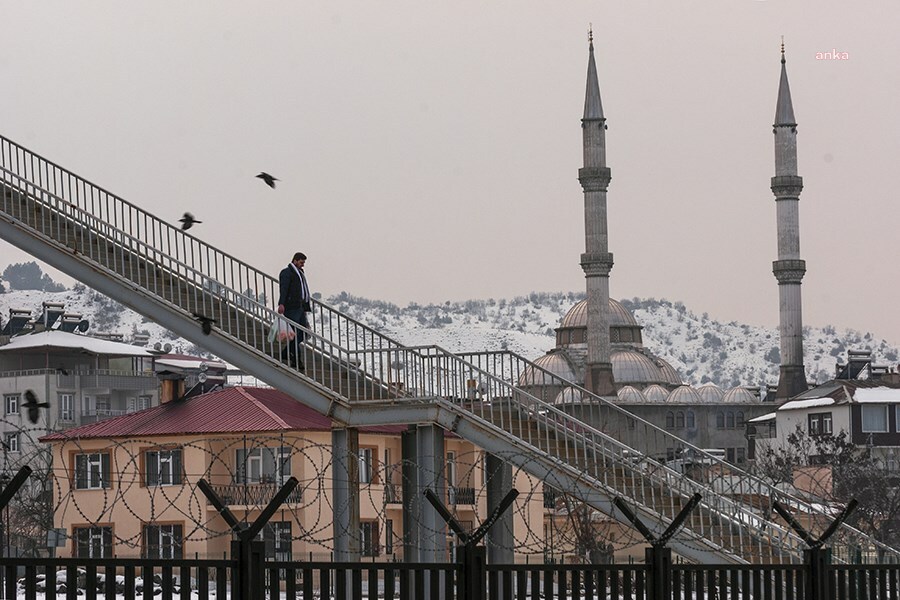 BİNGÖL’DE, ETKİNLİK VE EYLEMLER İLE KENTE KİTLESEL GİRİŞ VE ÇIKIŞLAR YASAKLANDI