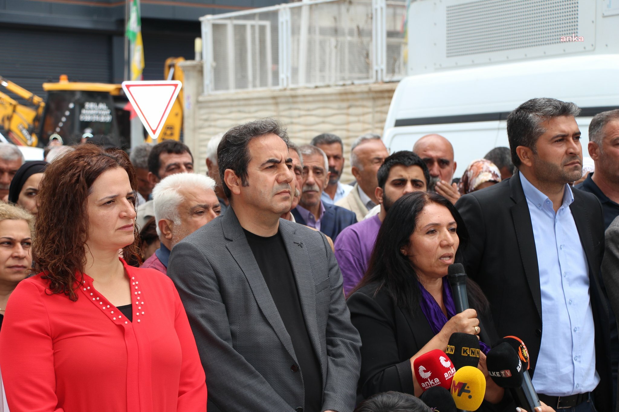 TÜRKİYE’NİN 14 KENTİNDE EYLEM VE ETKİNLİKLER YASAKLANDI