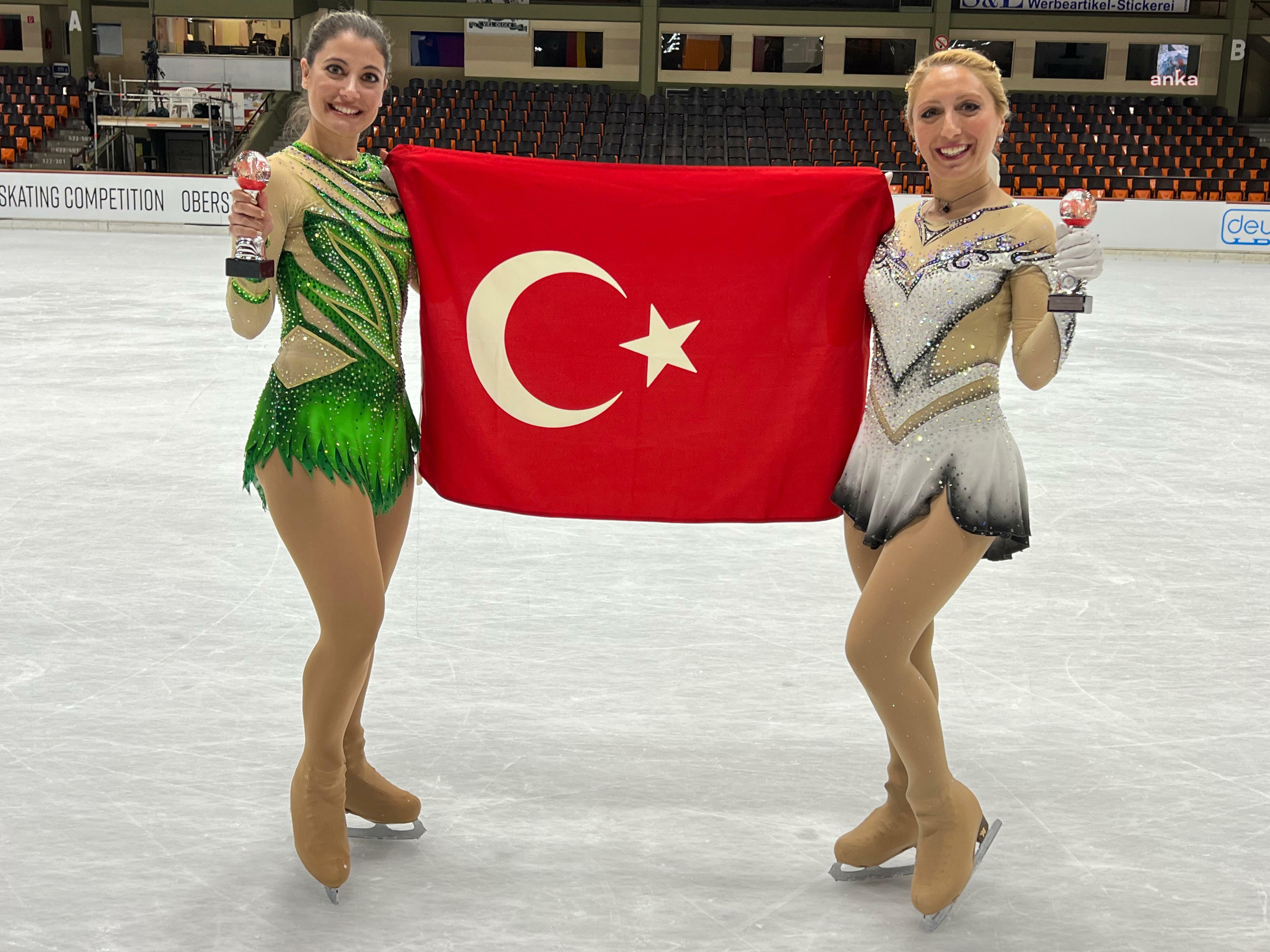 ULUSLARARASI YETİŞKİNLER ARTİSTİK BUZ PATENİ YARIŞMASI’NDA MİLLİ SPORCULAR NAZ ARICI VE ELİF SIRMA ÖZEL’E GÜMÜŞ MADALYA
