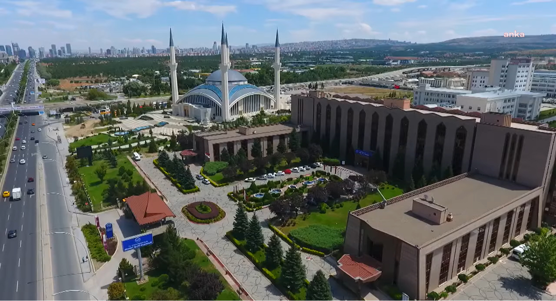 DİYANET İŞLERİ BAŞKANLIĞI: "BAŞKANLIĞIMIZIN HİZMETİNDE KULLANILAN 1 ADET AUDİ A8 ARAÇ İADE EDİLMİŞTİR"