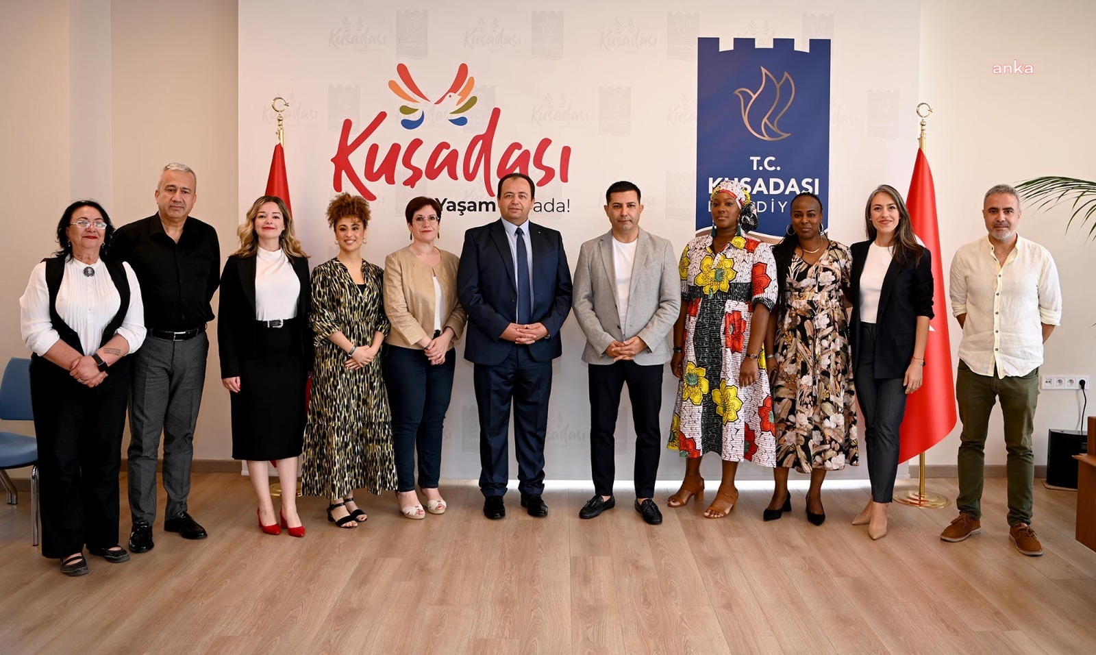 KARDEŞ ŞEHİR CREIL’DEN GELEN HEYET, KUŞADASI BELEDİYE BAŞKANI ÖMER GÜNEL’İ ZİYARET ETTİ
