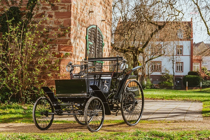 130 YIL ÖNCE İLK SERİ ÜRETİLEN ARAÇ MERCEDES-BENZ MOTOR-VELOCİPEDE, GELECEĞE İLERLİYOR