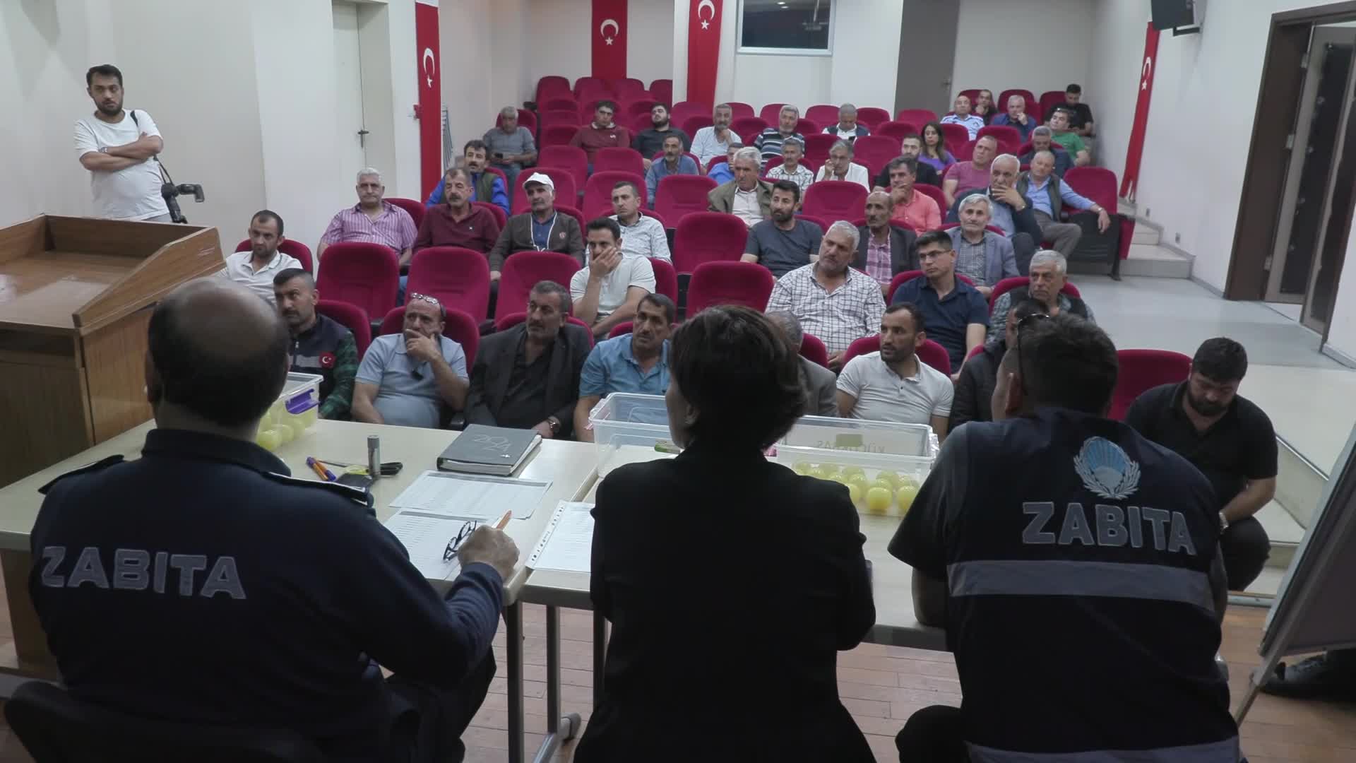 İZMİR'İN BAYRAKLI İLÇESİNDE KURBAN SATIŞ YERLERİ KURA İLE BELİRLENDİ