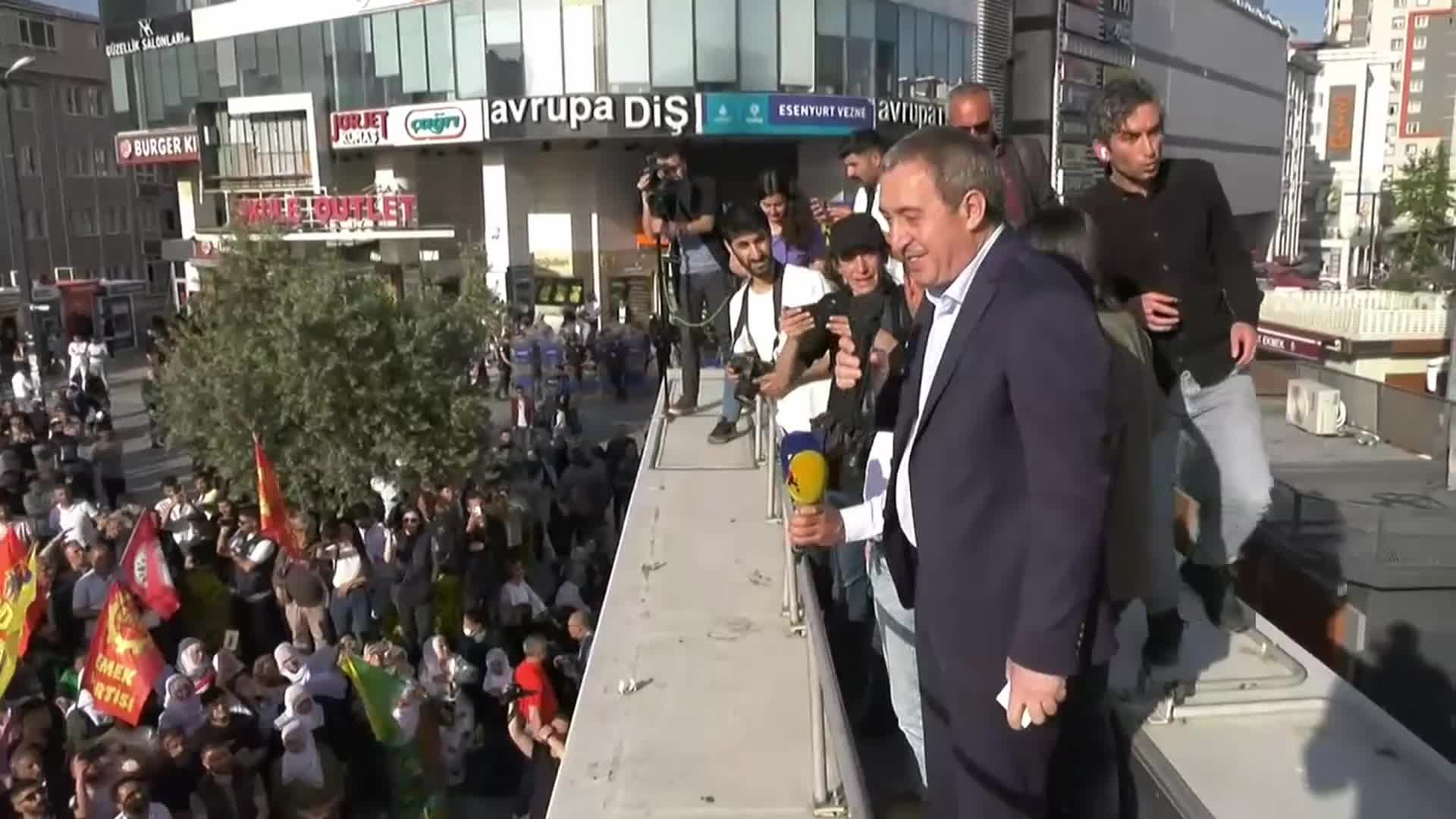 TUNCER BAKIRHAN: "KOBANİ BİZİM İÇİN ÖZGÜRLÜKTÜR, DİRENİŞTİR VE ÖYLE KALACAKTIR"