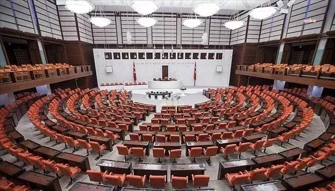 TBMM GENEL KURULU'NDA BU HAFTA FAHİŞ FİYAT VE STOKÇULUĞA CEZA ARTIRIMI ÖNGÖREN KANUN TEKLİFİ'NİN GÖRÜŞÜLMESİNE DEVAM EDİLECEK