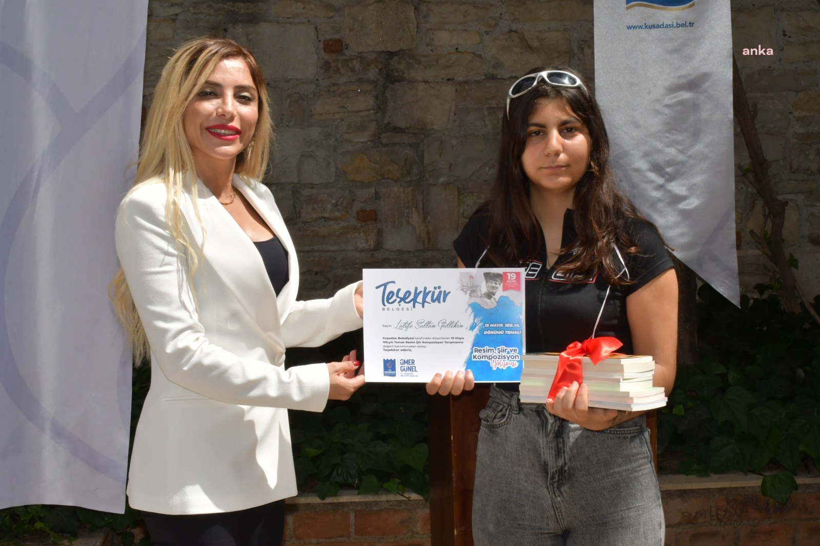 KUŞADASI’NDA RESİM, ŞİİR VE KOMPOZİSYON YARIŞMASINDA ÖDÜLLER SAHİPLERİNİ BULDU