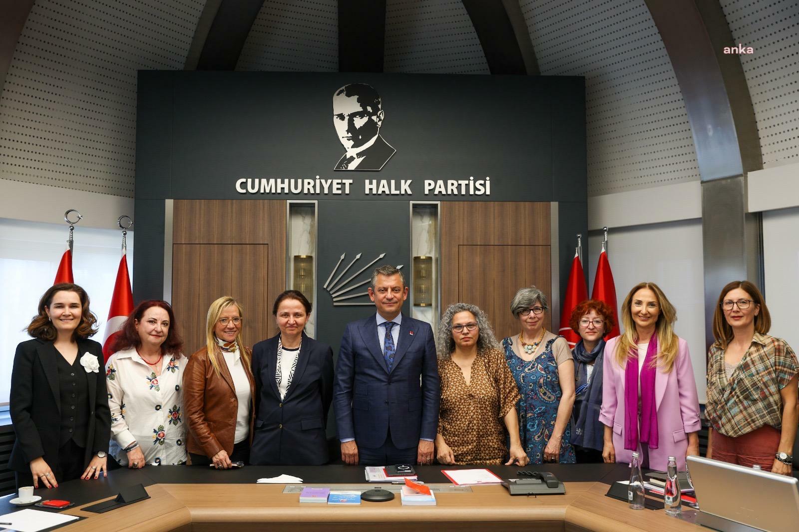 Özgür Özel ve Aylin Nazlıaka, EŞİK temsilcileriyle görüştü: "Anayasa’ya uymayanlarla Anayasa yapılmaz"
