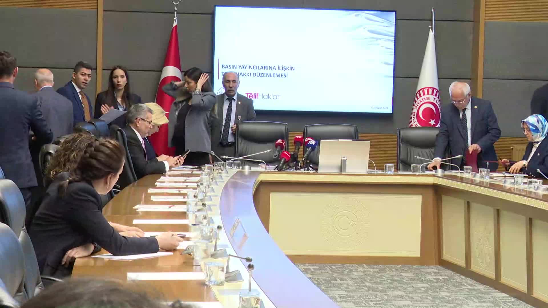 TBMM Dijital Mecralar Komisyonu, 'dijital telif’ gündemiyle toplandı. Yayman: Haberin ve içeriğinin telif sayılması gerekir