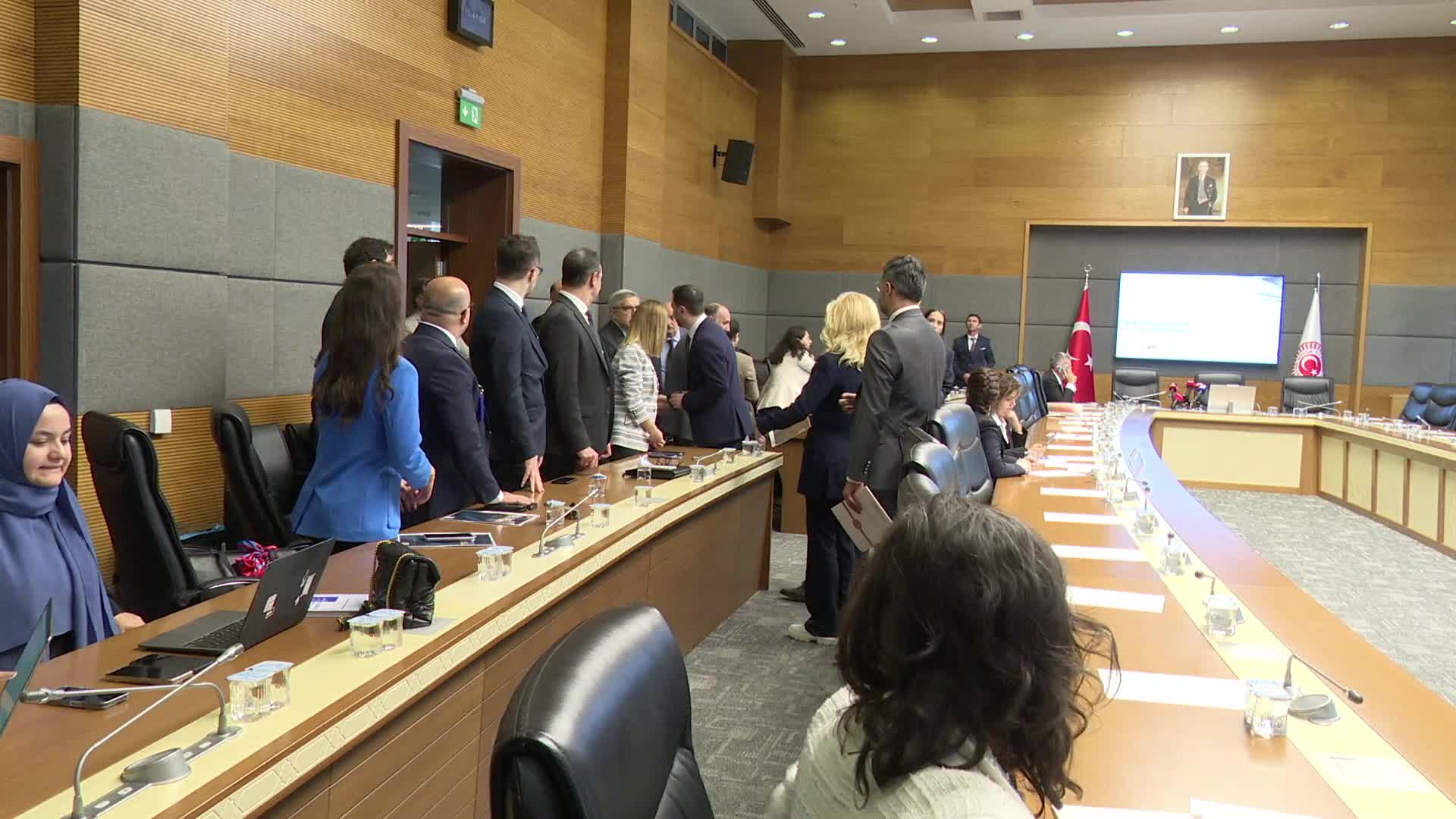 Medya gruplarının "dijital telif yasası" talebine komisyon üyesi milletvekillerinden "bütüncül yaklaşım gerekir" itirazı