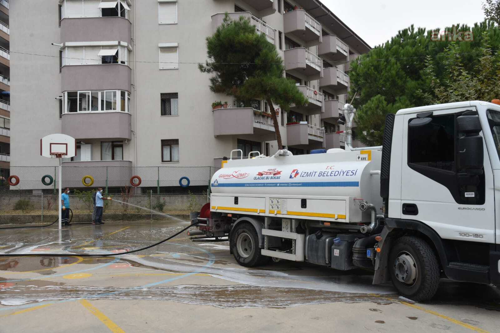 İZMİT BELEDİYESİ, YÜZ YÜZE EĞİTİM ÖNCESİ, OKULLARI TEMİZLİYOR