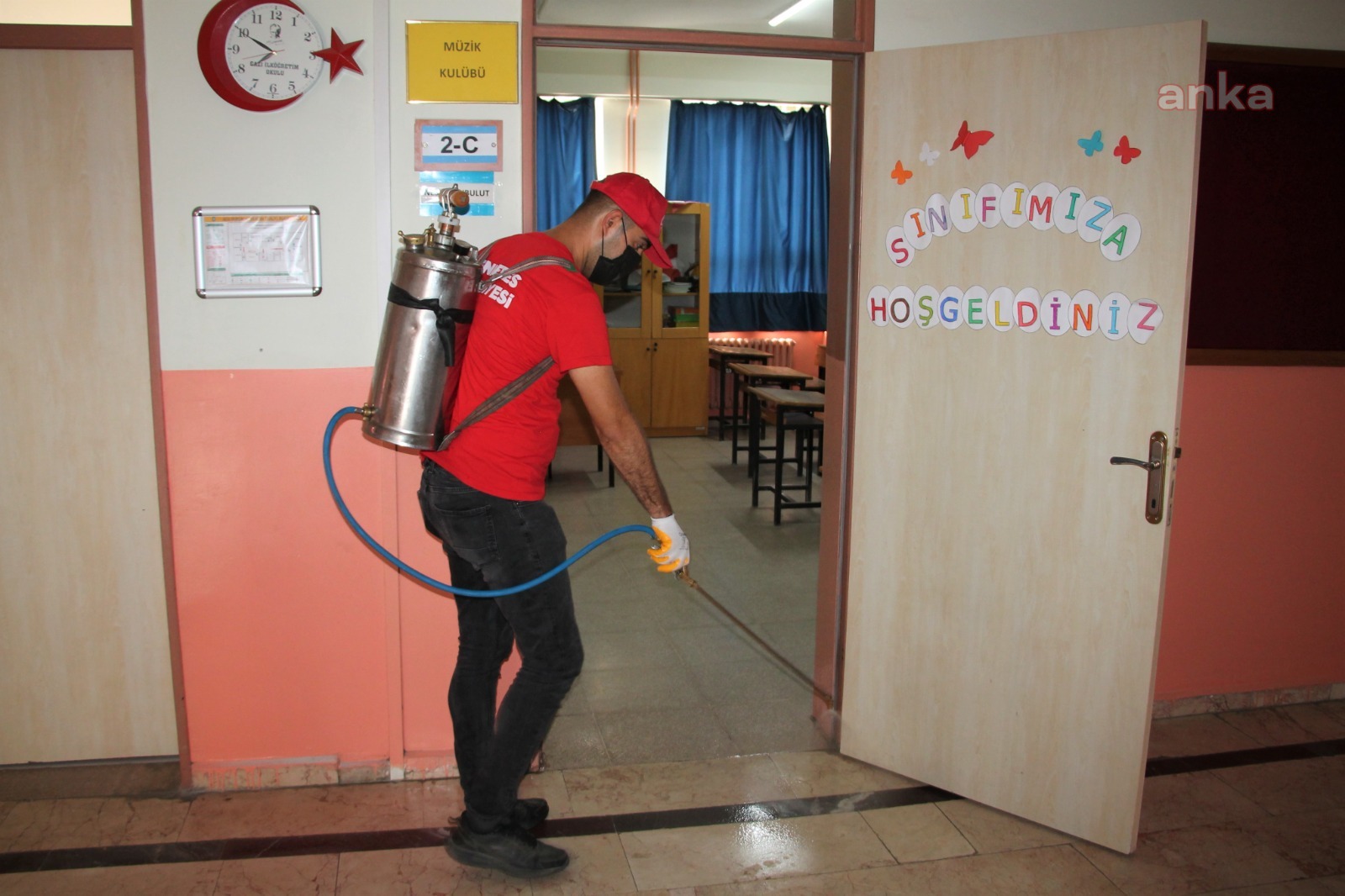 MENDERES'TE OKULLAR DEZENFEKTE EDİLDİ