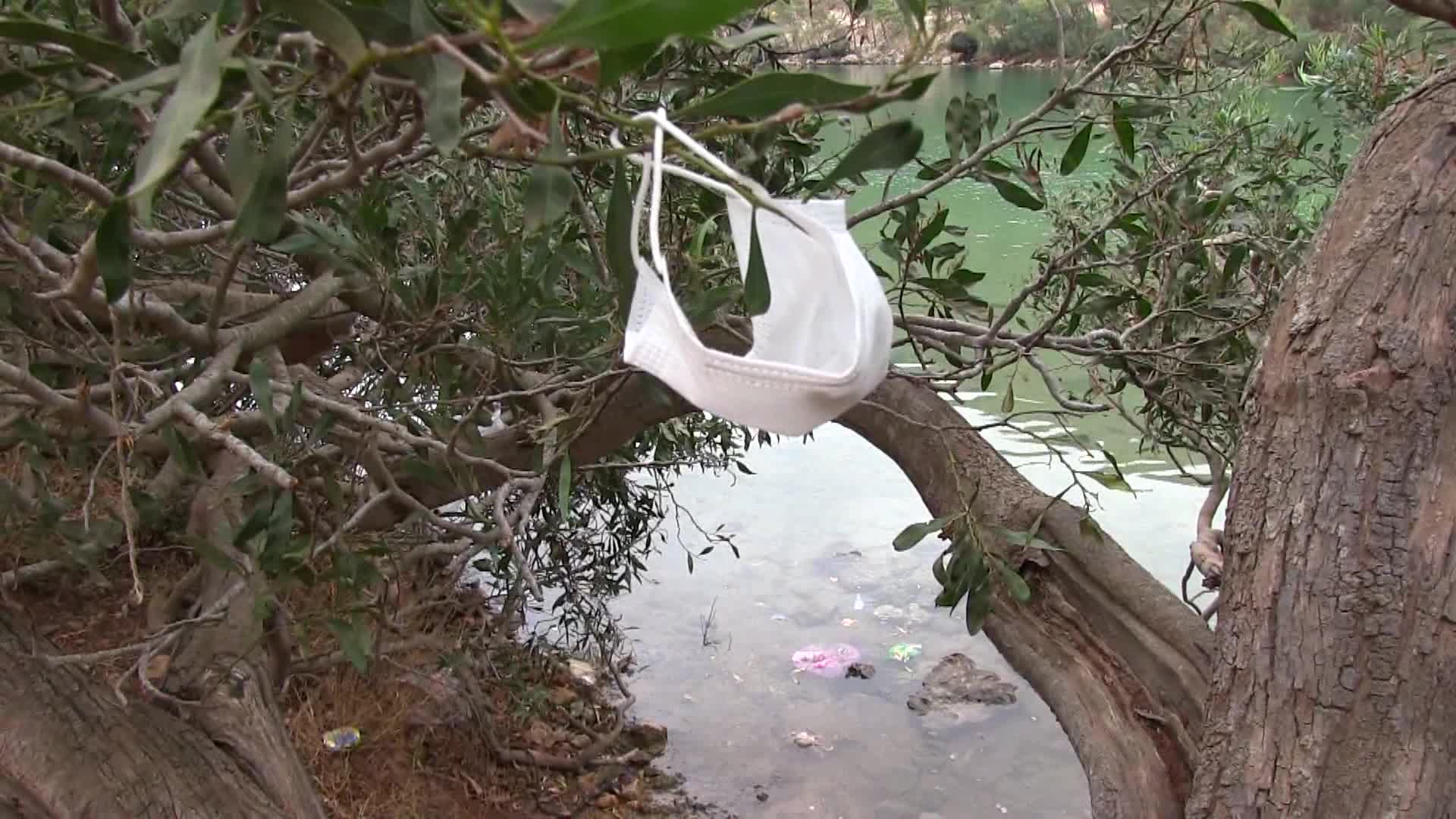 BODRUM KOYLARINDAKİ ÇÖPLER, BELEDİYE EKİPLERİNCE TOPLANDI