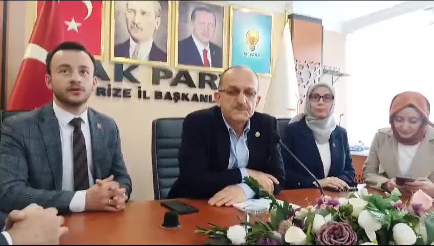 AKP Rize İl Başkanlığı  görevinden ''affını'' isteyen Hikmet Ayar: "Bu polis koruma meselesi değil, bu bir paradigma meselesidir"