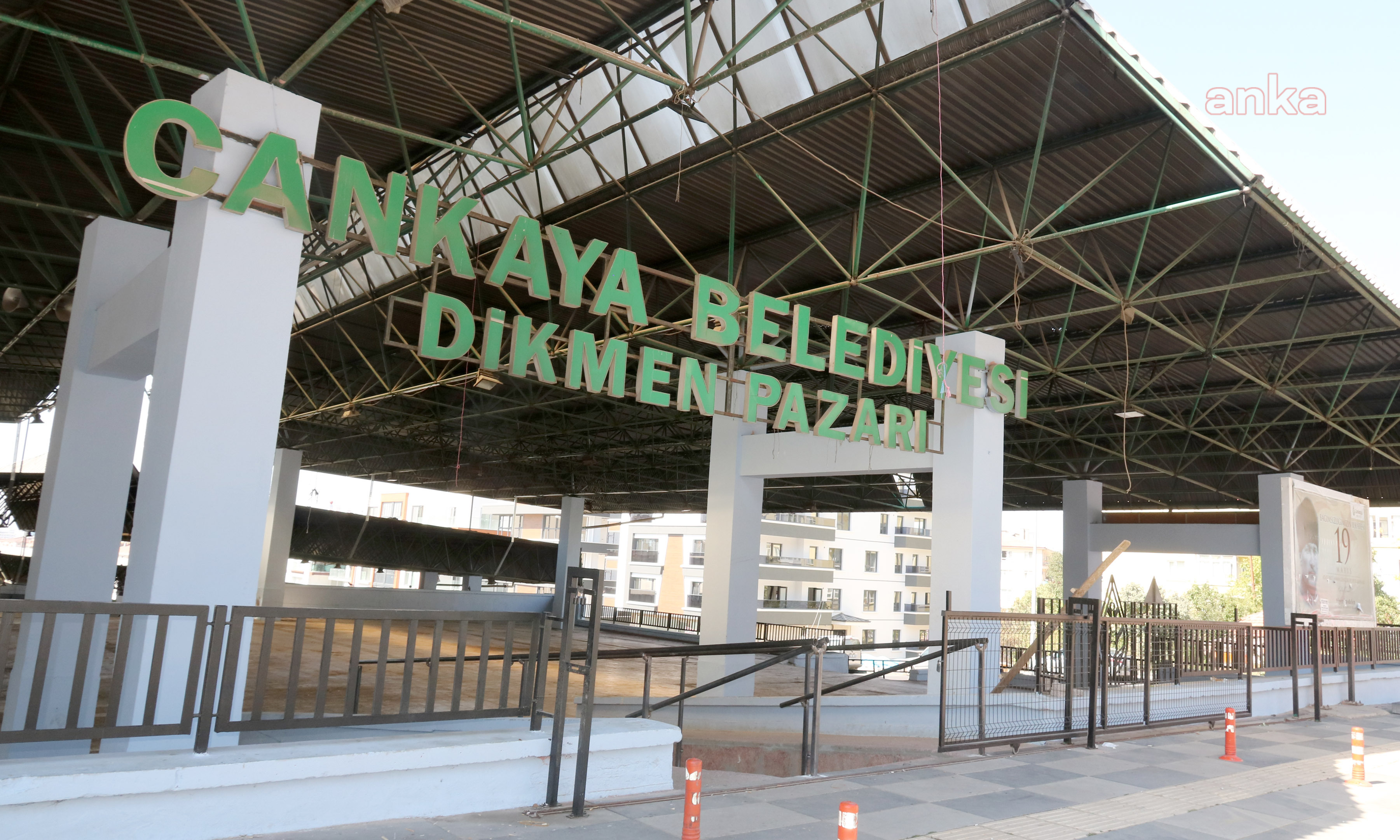 ÇANKAYA’NIN PAZAR YERLERİNE BAKIM YAPILIYOR