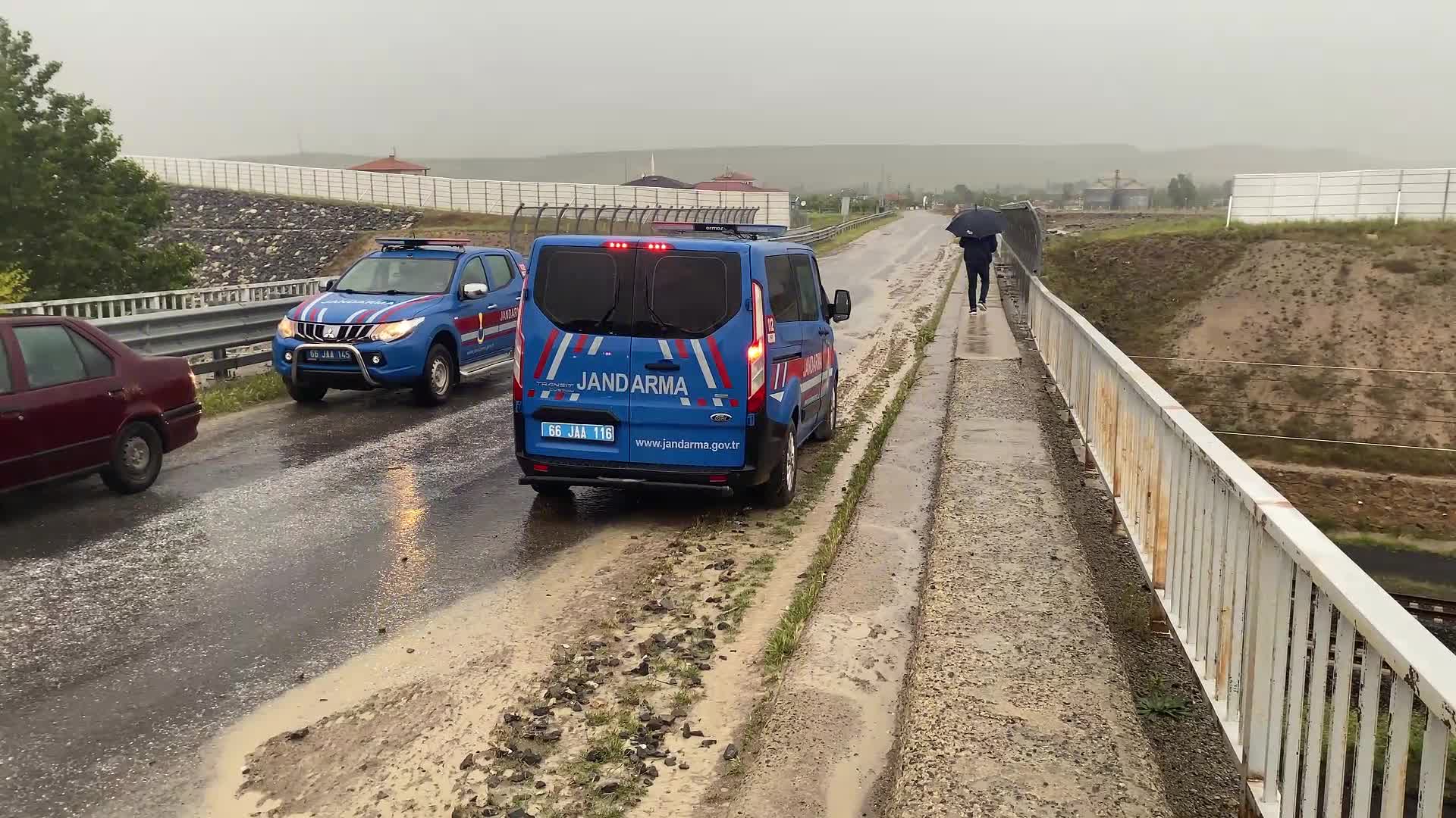 Yozgat’ta etkili olan yağış, ulaşımda aksamalara neden oldu