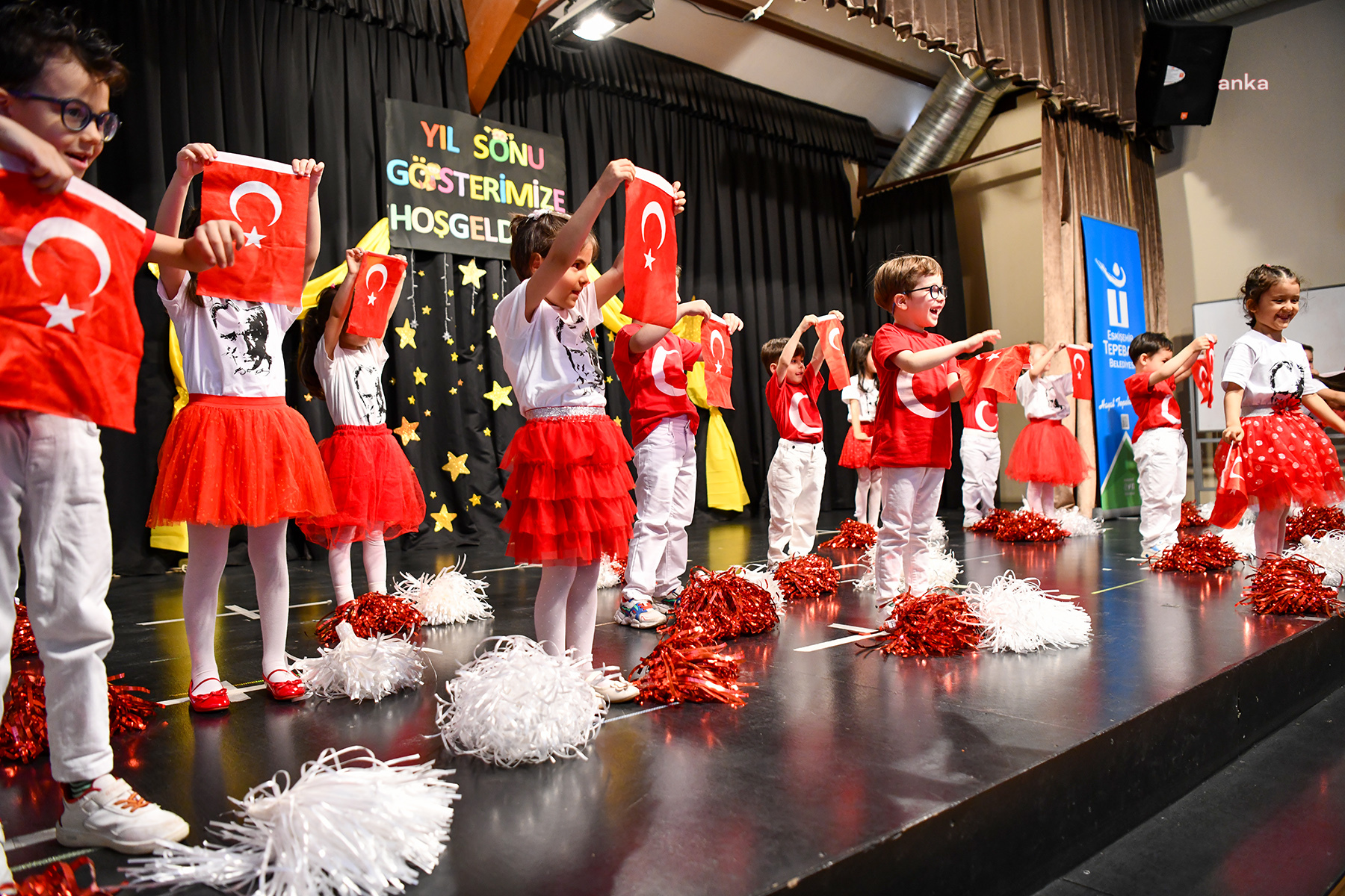 Tepebaşı Belediyesi’nin kurumlarında eğitim alan çocuklardan yıl sonu etkinliği