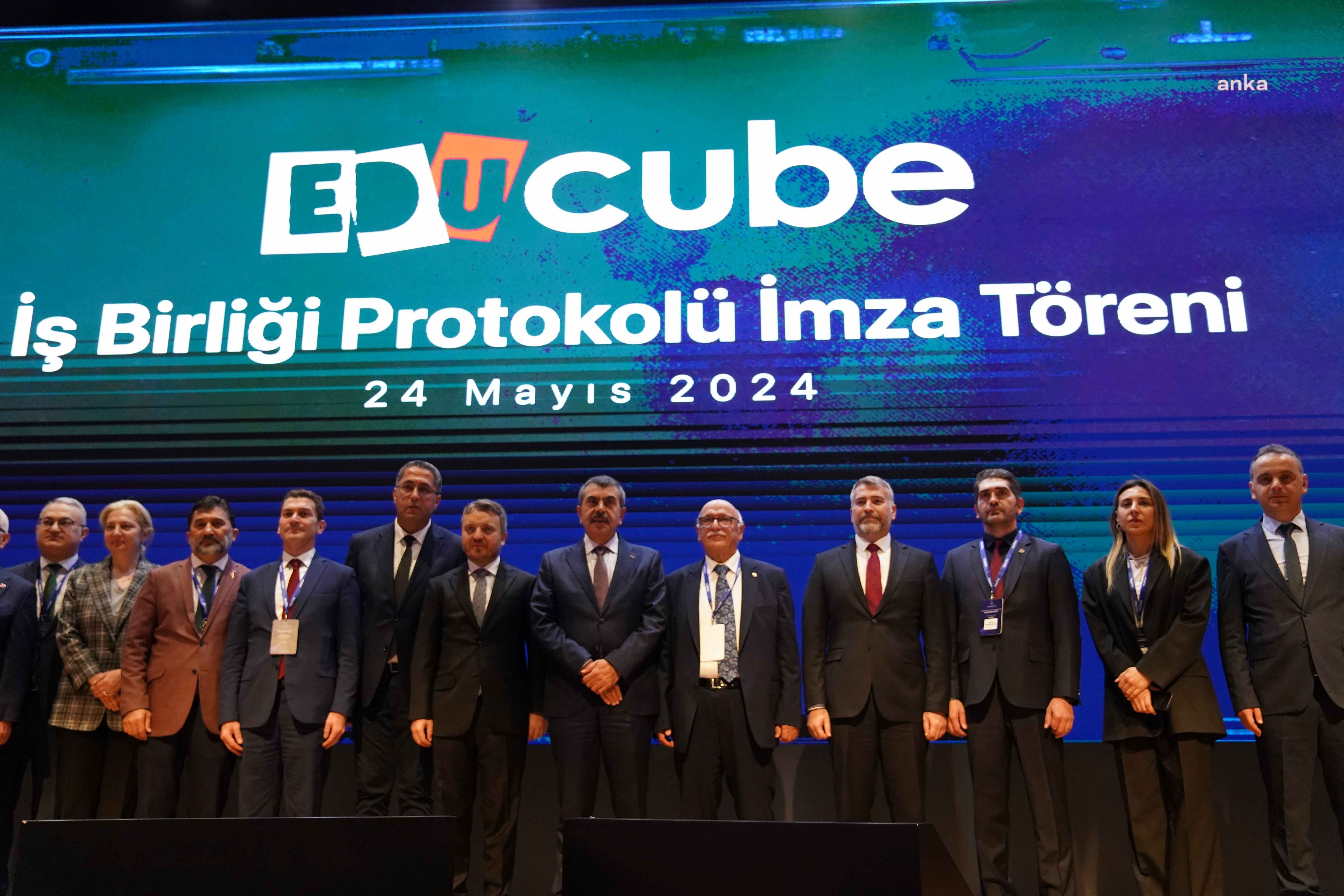 Teknopark İstanbul’da “Uluslararası Eğitimde Yapay Zeka Uygulamaları Forumu” düzenlendi