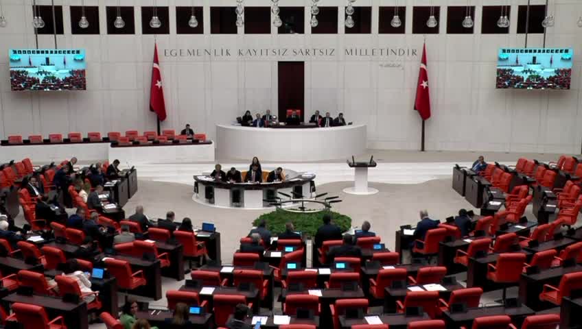 CHP Kars Milletvekili Alp: “Digor'da köylüler, tezekliği temizleyip, sınıf yaptılar. Yusuf Tekin sen bu tablodan utanmıyor musun?”