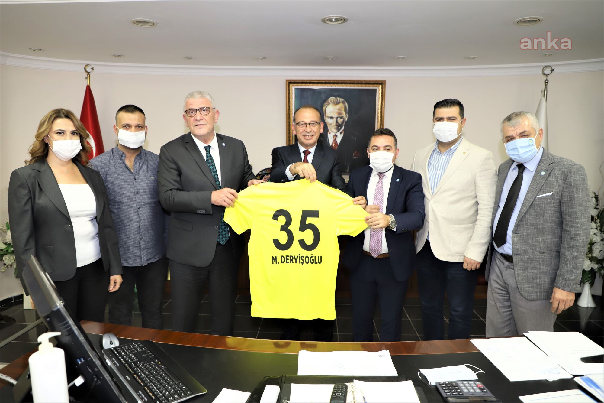MÜSAVAT DERVİŞOĞLU'NDAN TURGUTLU BELEDİYE BAŞKANI AKIN'A ZİYARET