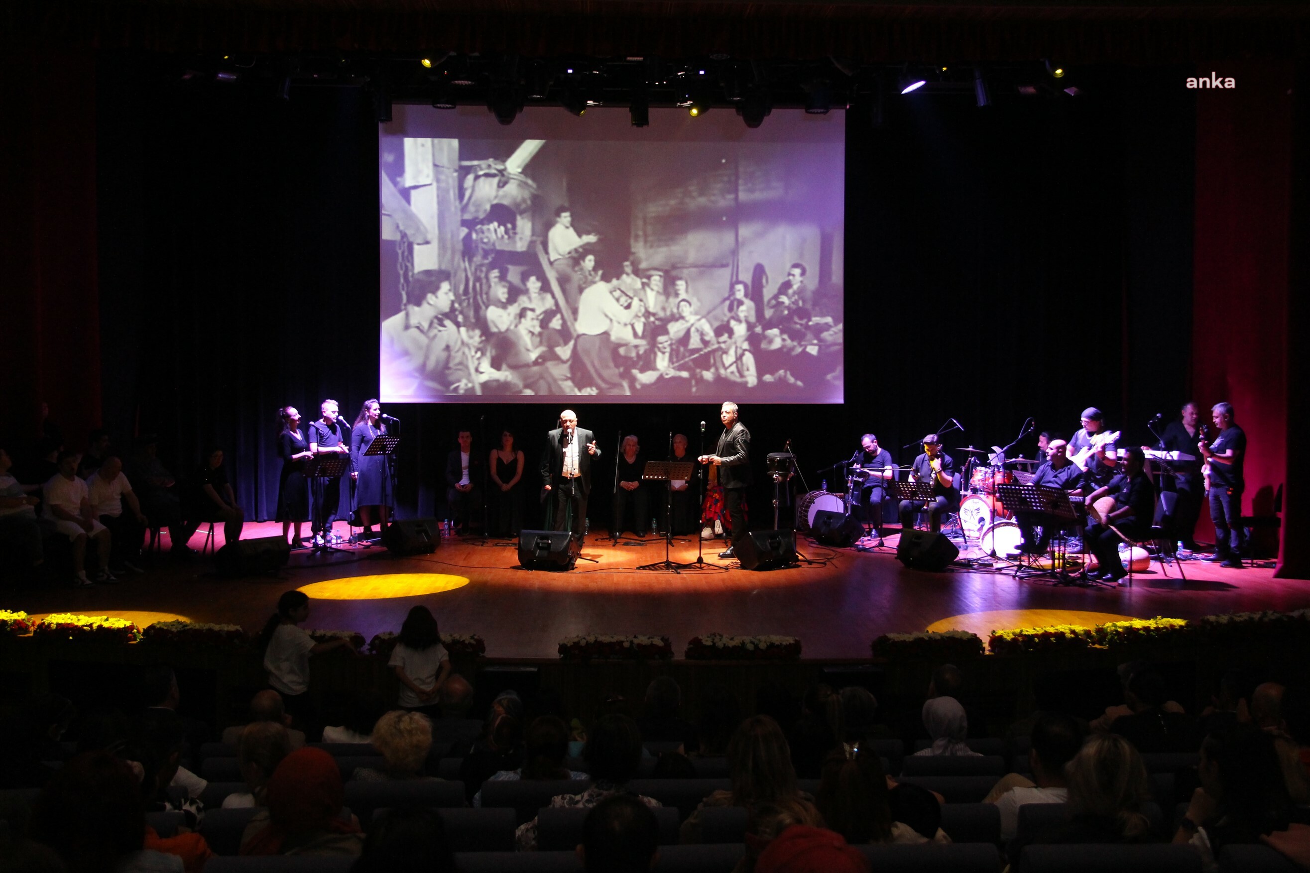 Yeşilçam şarkıları konserinden nostalji rüzgarı esti