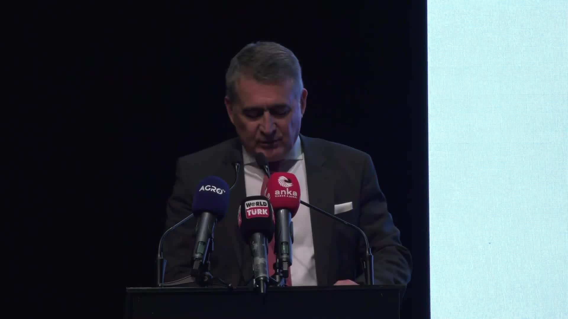 TÜSİAD Başkanı Turan: "Yerel ve merkezi idare arasında uyuma ihtiyacımız var"