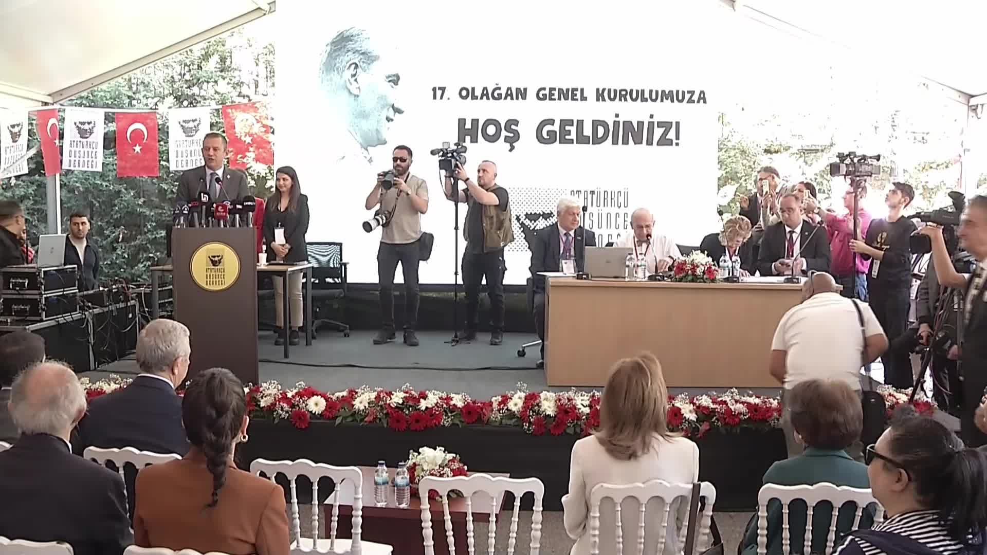 CHP Genel Başkanı Özgür Özel ADD'nin 17. Olağan Genel Kurulu'nda konuştu: Hiçbir CHP’li Atatürk’ün derneğine sahip çıkmakta tereddüt etmeyecektir