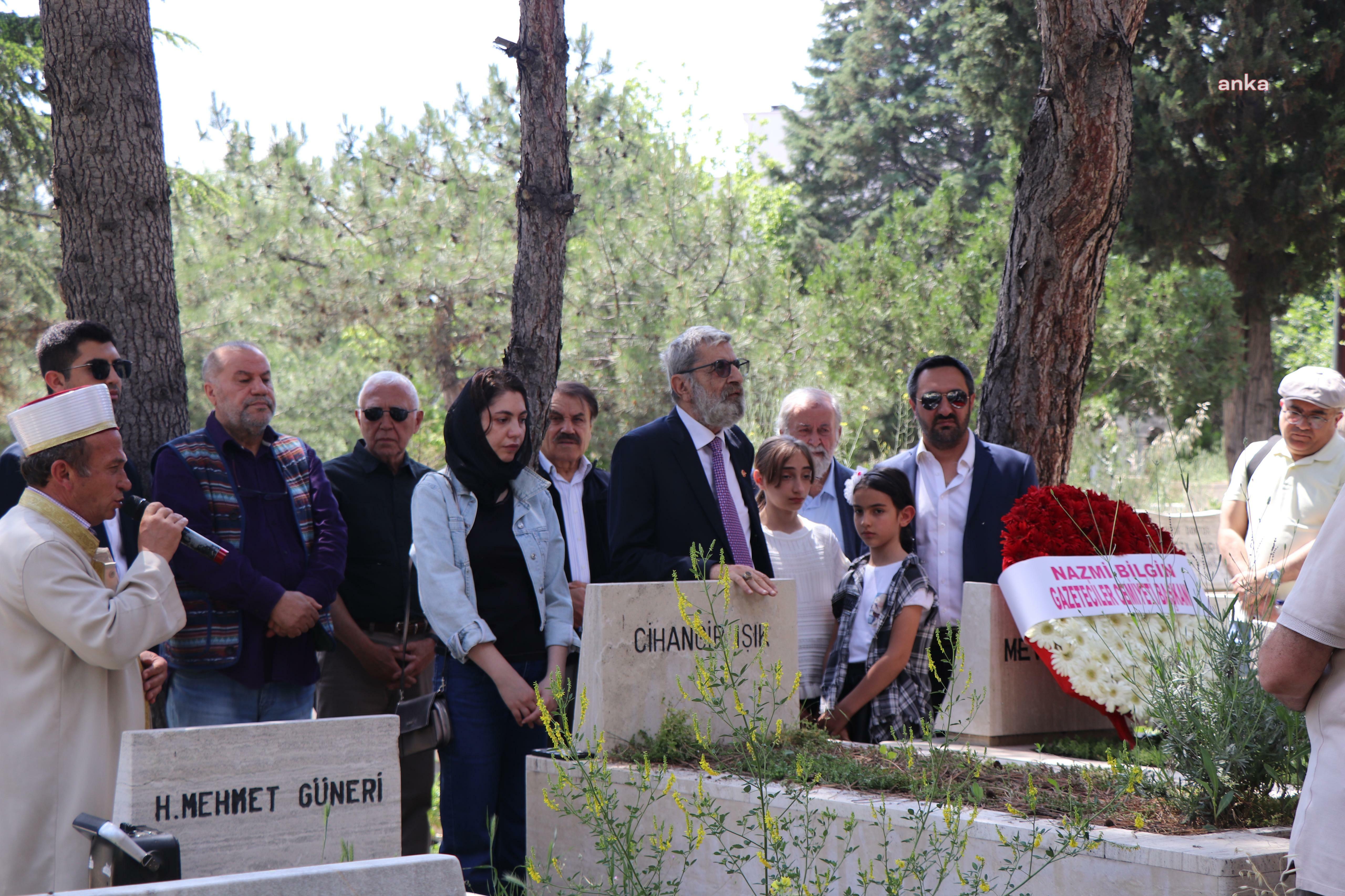 Gazeteci Mevlüt Işık, vefatının 36’ncı yılında mezarı başında anıldı