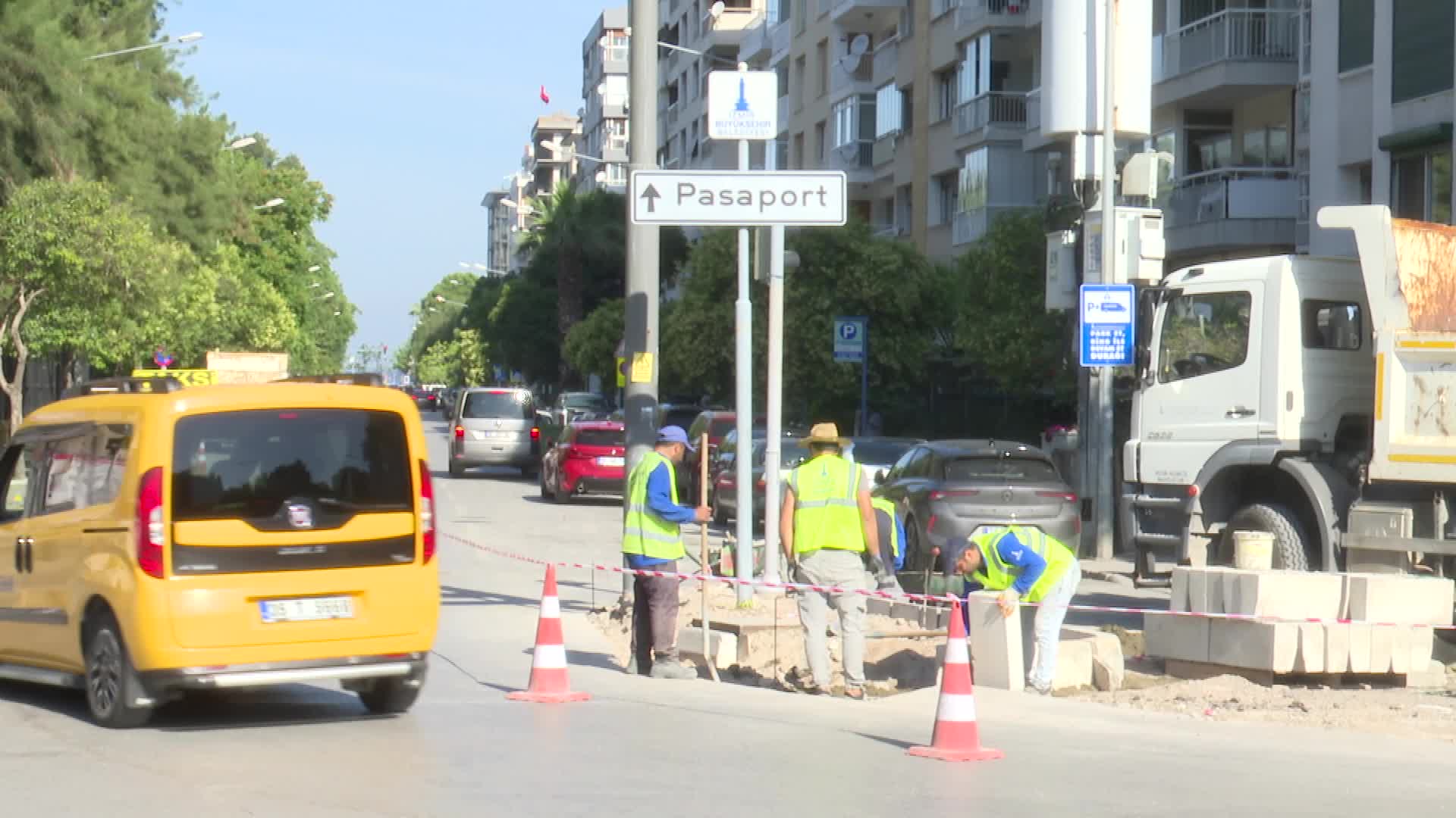 İzmir Büyükşehir Belediyesi Vasıf Çınar Bulvarı’nı yeniden düzenliyor