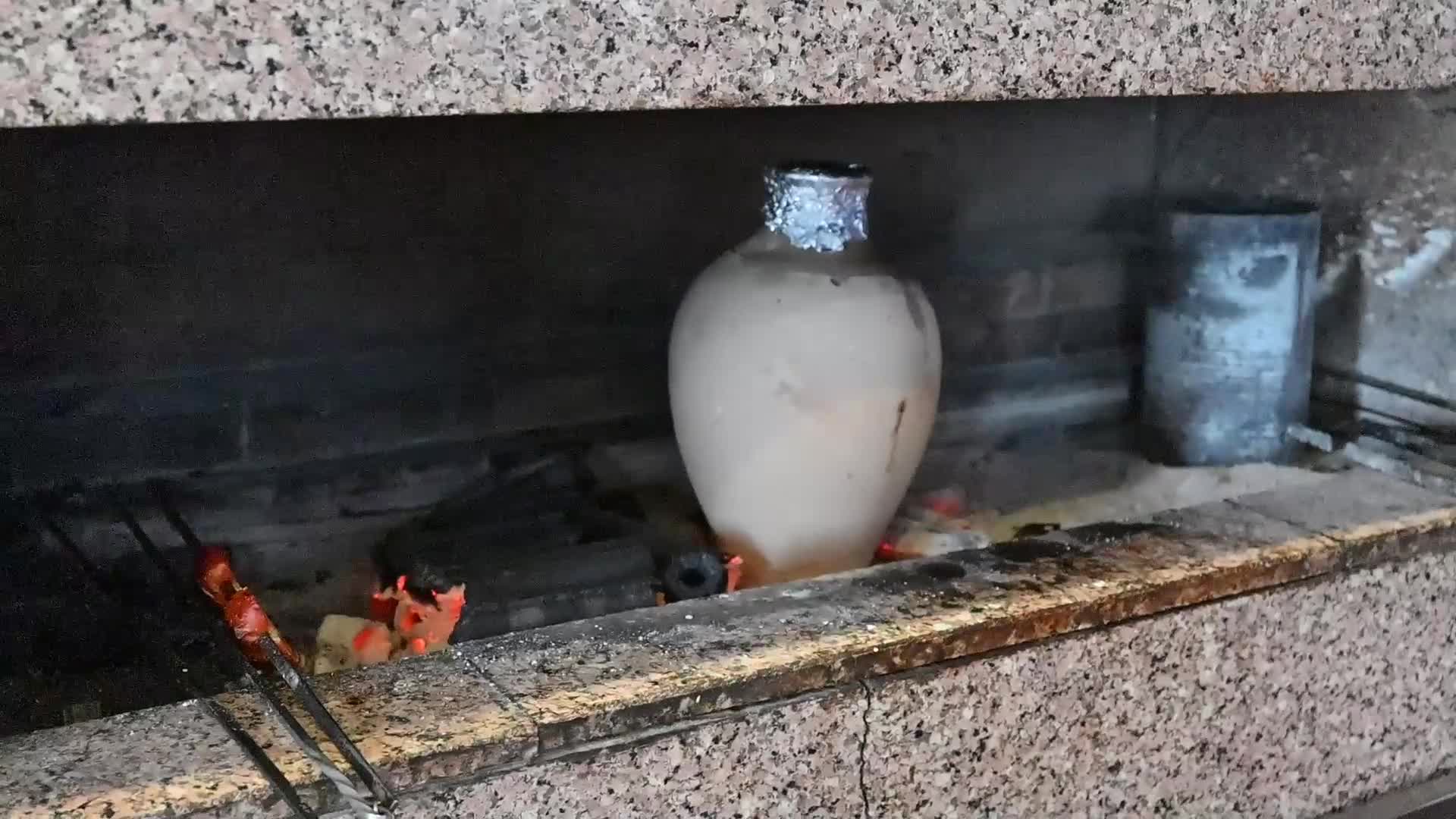 Yozgat’ın damak tadı "testi kebabı" artan maliyetlere yenik düştü...