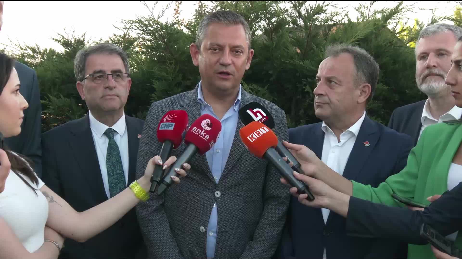 Özgür Özel: “CHP’nin 31 Mart’taki rüzgarını devam ettirdiğini görüyoruz. CHP’nin belediye sayısı 409’dan 411’e çıkmıştır”
