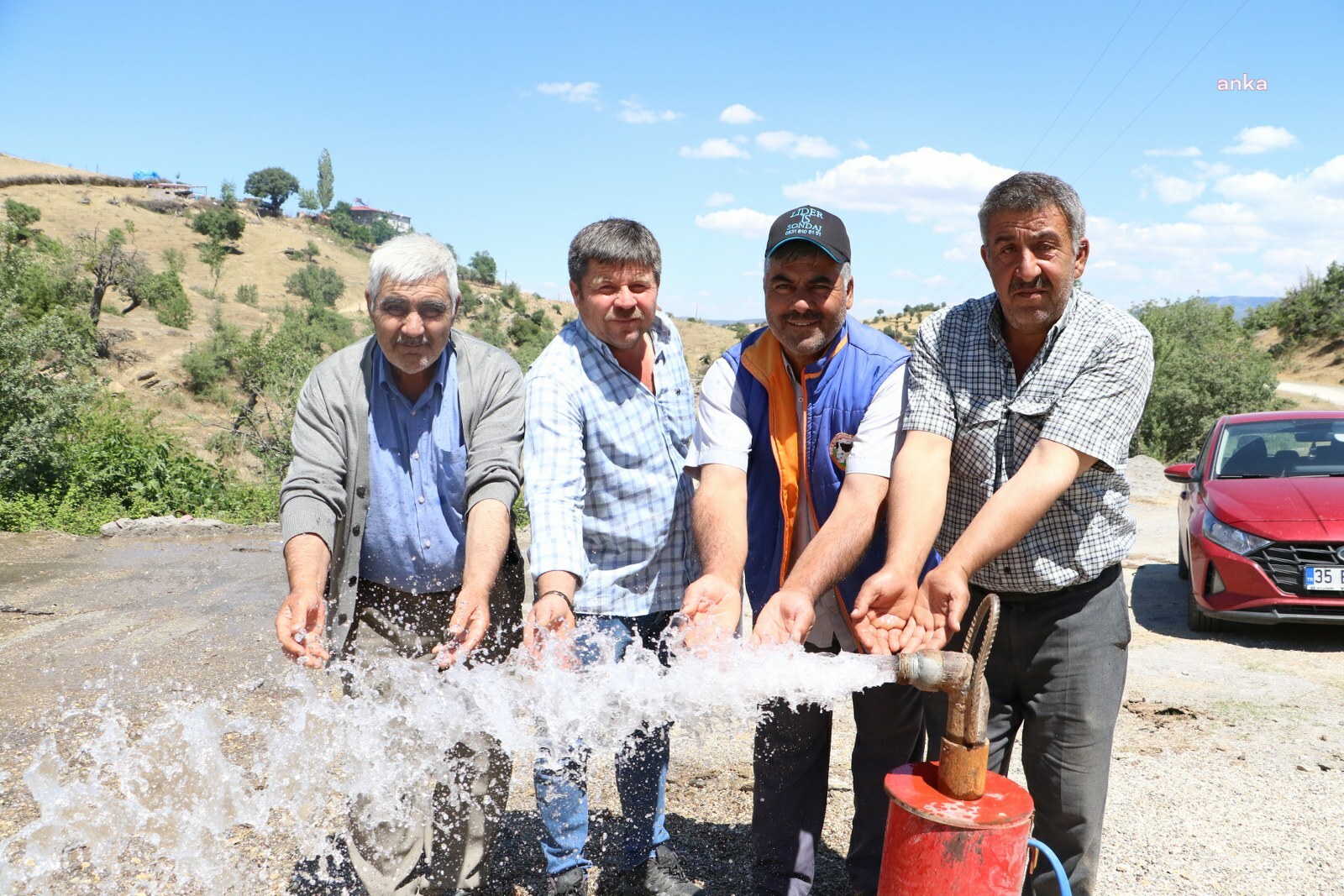 MASKİ’den Kula’nın Çarıkmahmutlu Mahallesi’nde sondaj çalışması