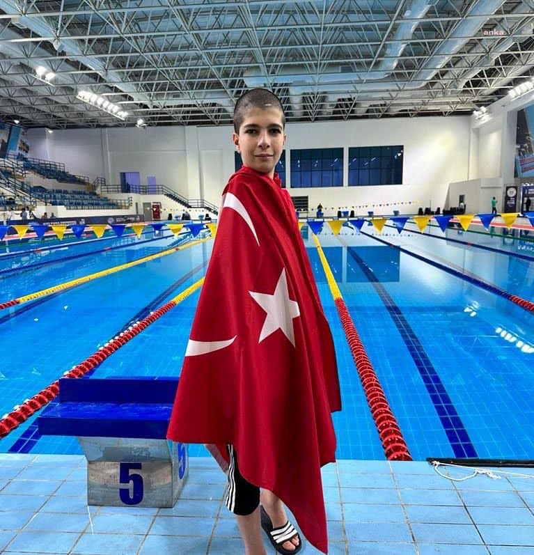 Eskişehir Büyükşehir'in yüzücüsü Şimşek'ten Berlin'de büyük başarı