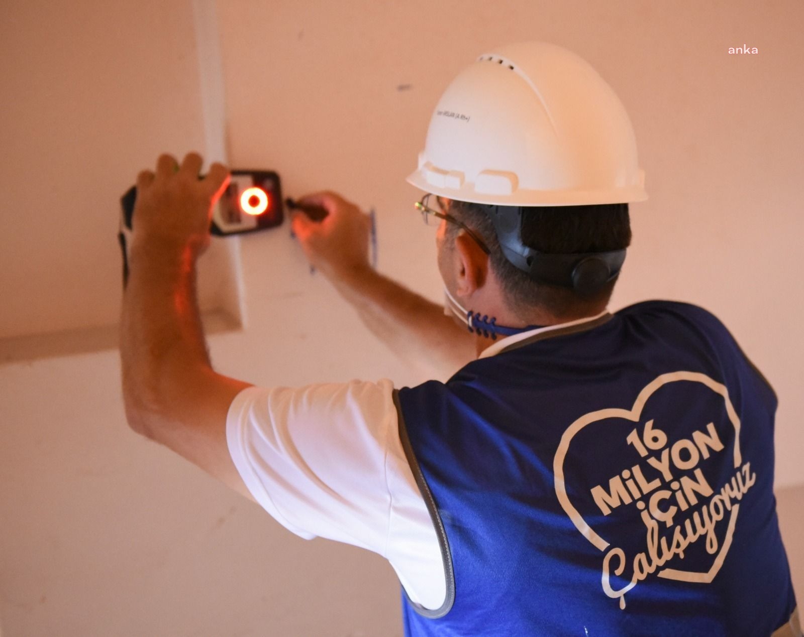 İBB, İstanbul'da hemen yıkılabilecek çok riskli bin 556 bina belirledi