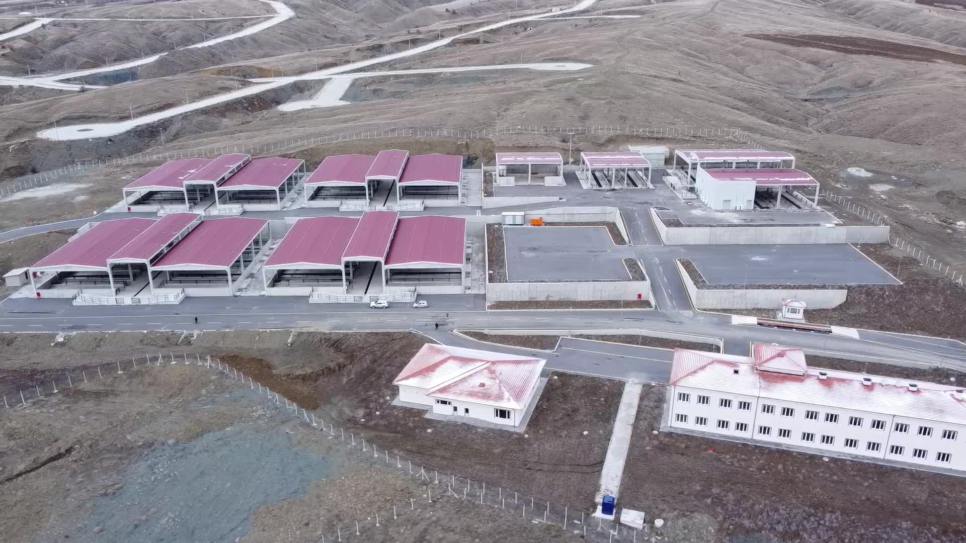 Yozgat’ta kurban pazarının eksiklerle açılmasına vatandaşlar tepki gösterdi