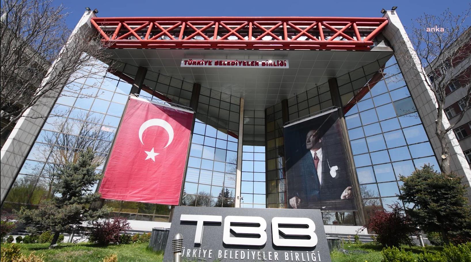 CHP Genel Başkan Yardımcısı Zeybek, TBB seçimleri öncesi partilerle görüştü