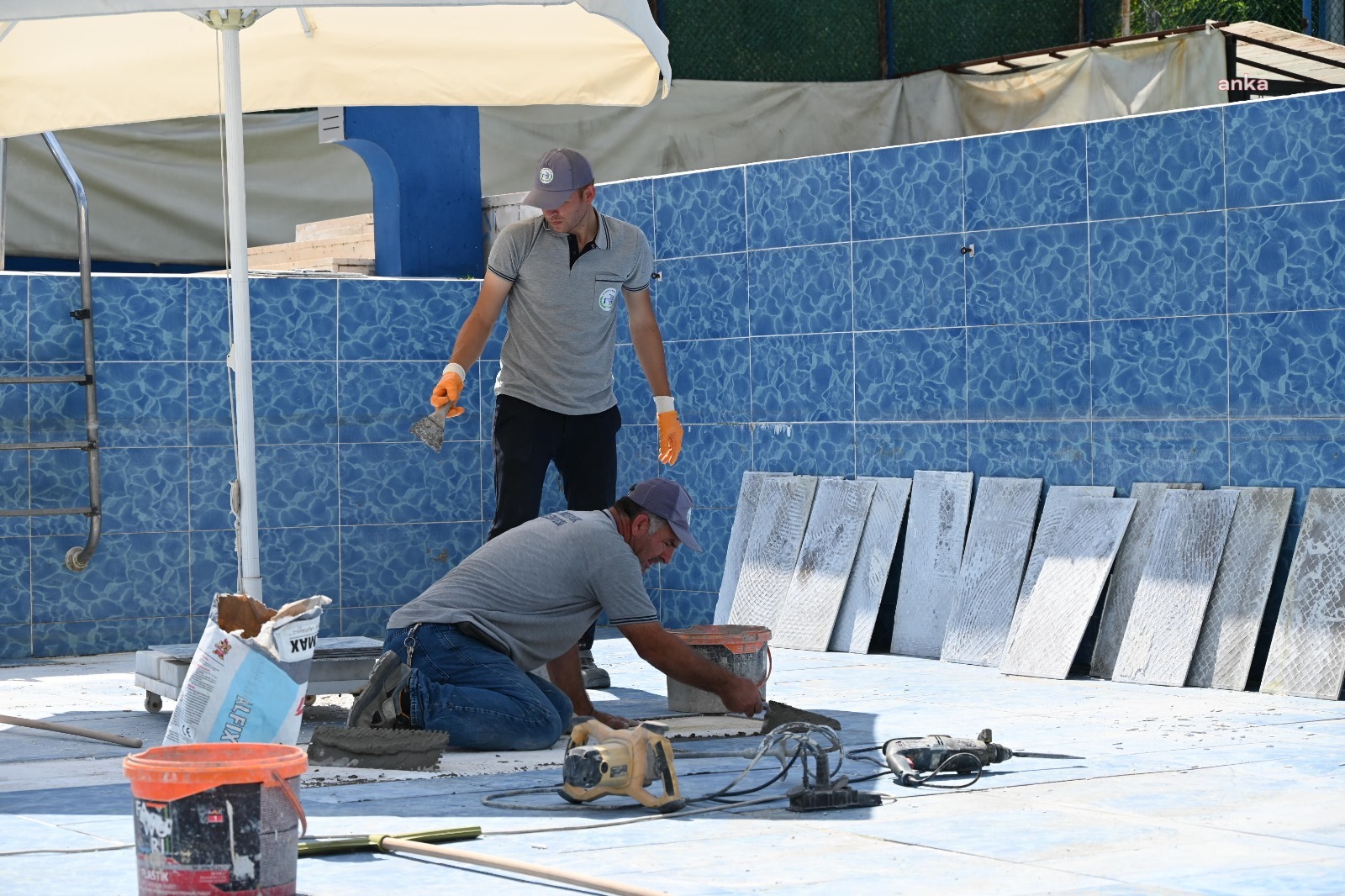 Bozüyük Belediyesi, yüzme havuzunu çocuklar için hazırlıyor