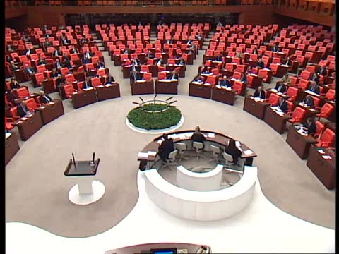 HDP’Lİ ÇEPNİ: ÖNLEM İSTEYEN VODAFONE EMEKÇİSİ İŞİNDEN OLDU