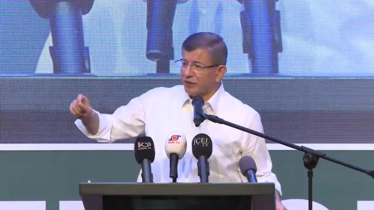 DAVUTOĞLU "MİLLETİMİZİN BAŞINDAKİ EN BÜYÜK MUSİBET AİLE ŞİRKETİNE DÖNMÜŞ OLAN BU İKTİDARDIR"