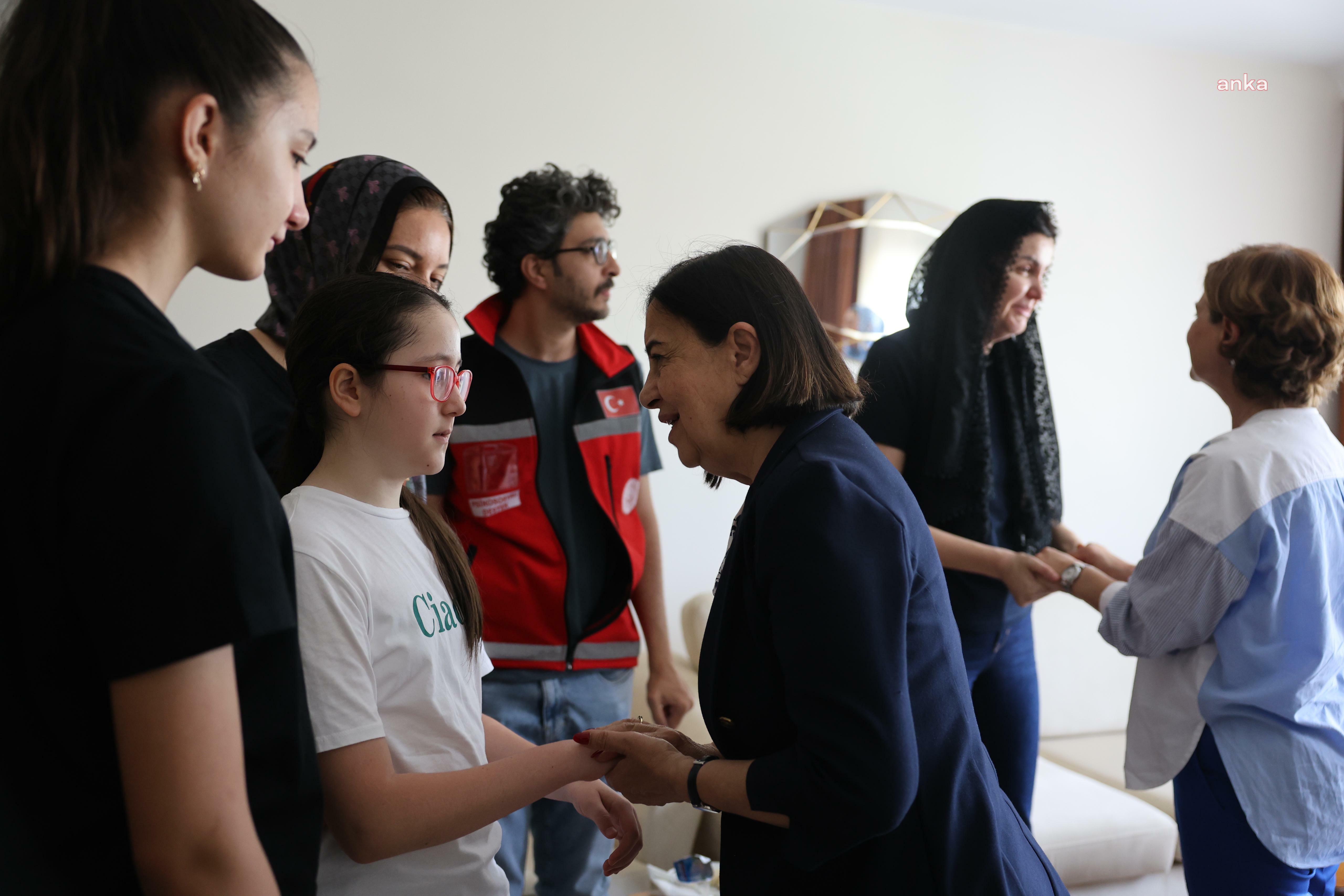 Eskişehir Büyükşehir Belediye Başkanı Ayşe Ünlüce’den şehit ailesine taziye ziyareti