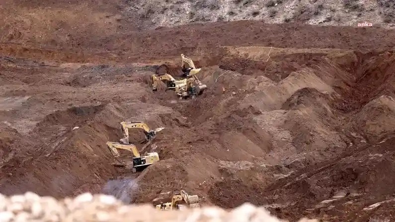 Özgür Özel, ''Buğday Mitingi''nde konuştu: "Trakyalının bir ton buğdayının içinden yedi tane çeyrek altın çaldılar. Buğday fiyatının 15 lira olması lazım" (2)