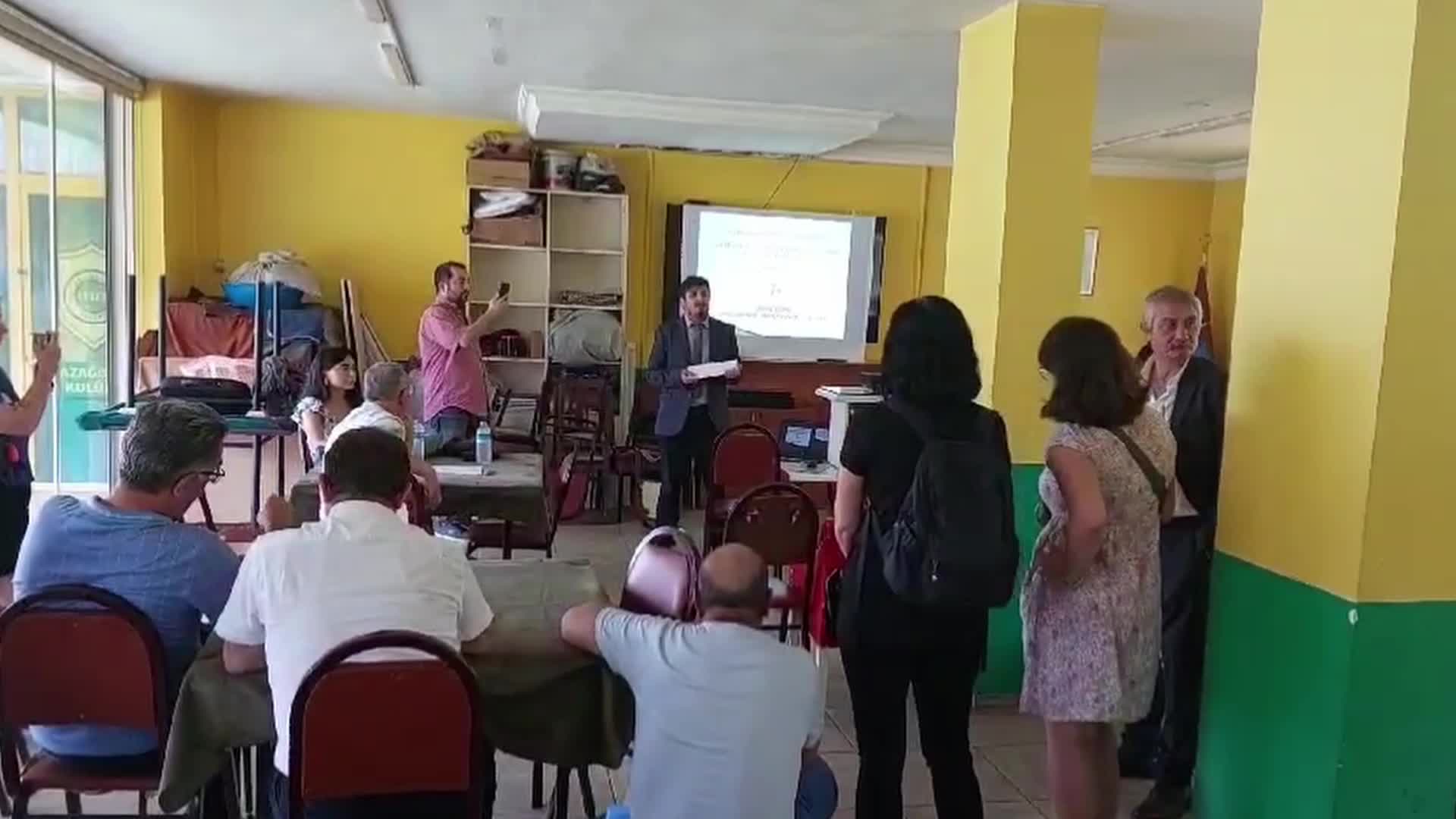 İstanbul'da Ayazağa Mahallesi halkından tepki: "Belgrad Ormanı’nı maden ve inşaat tahribine kapatın"