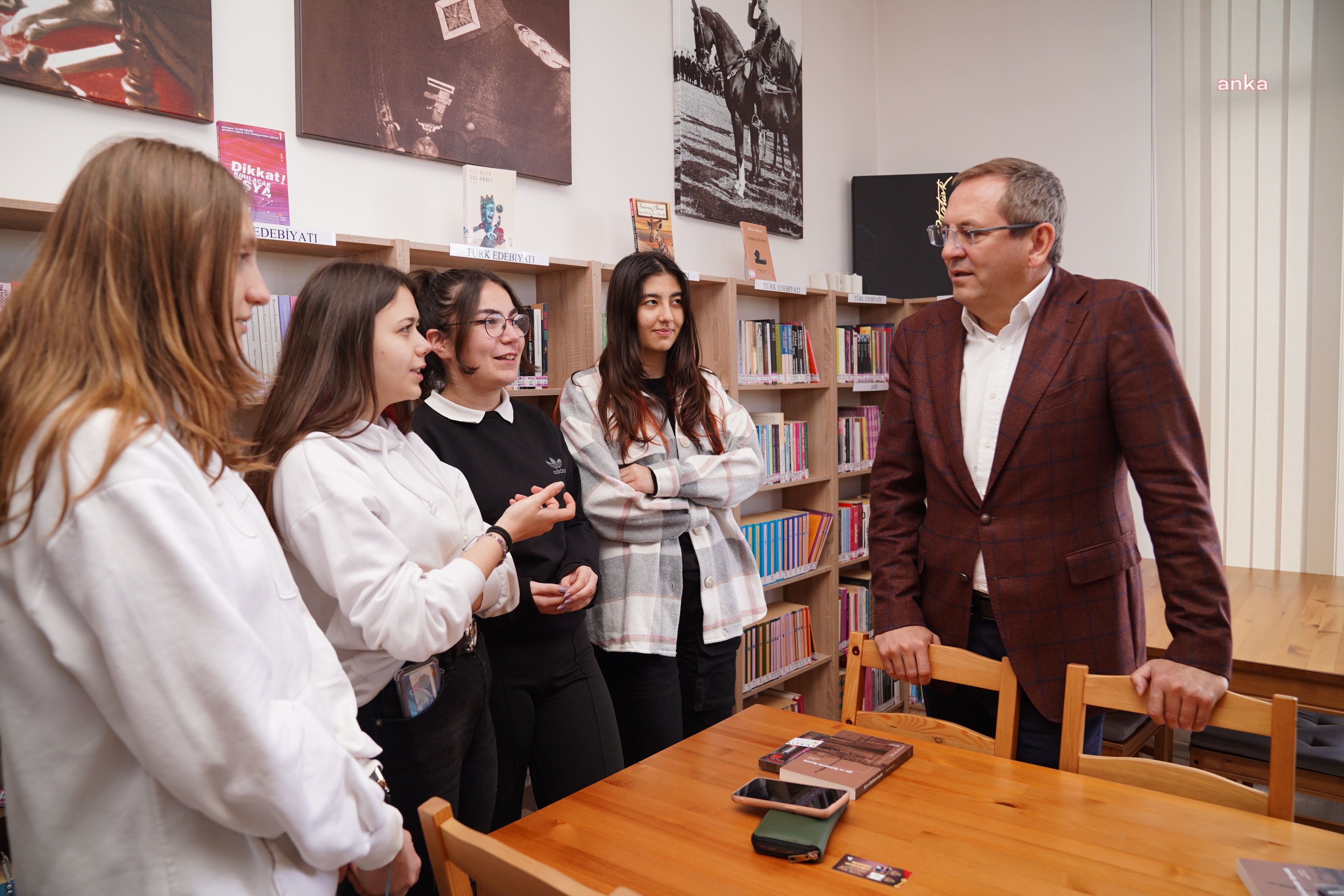 Ayvalık Belediye Başkanı Ergin, YKS'ye girecek öğrencilere başarılar diledi